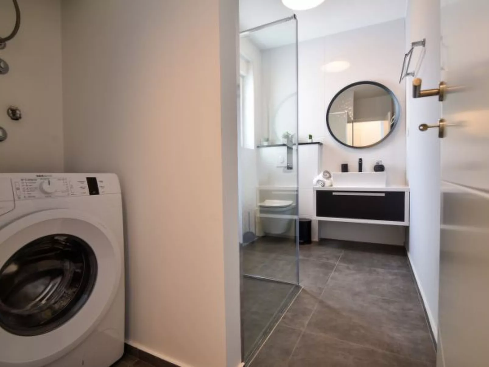 Villa La Perla Apt A1 with heated rooftop pool - Image-tags.info