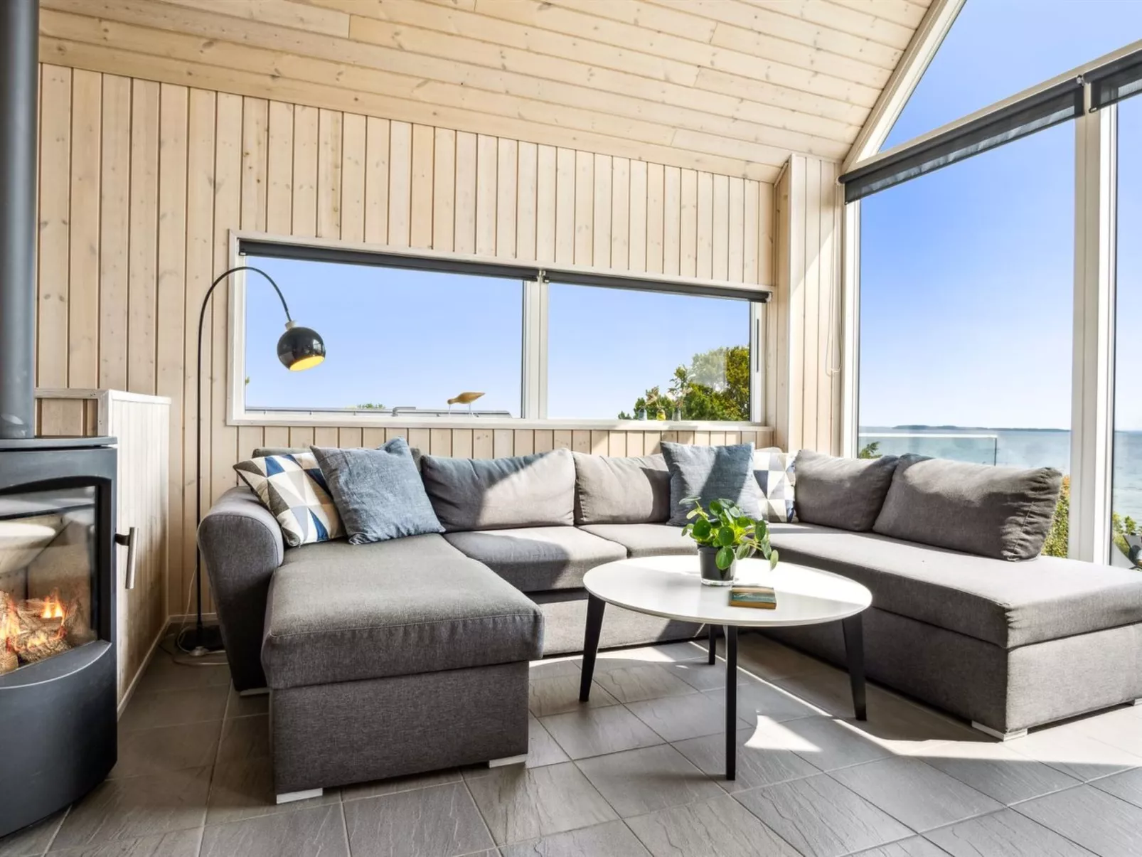 "Reinhard" - 50m from the sea - Binnen