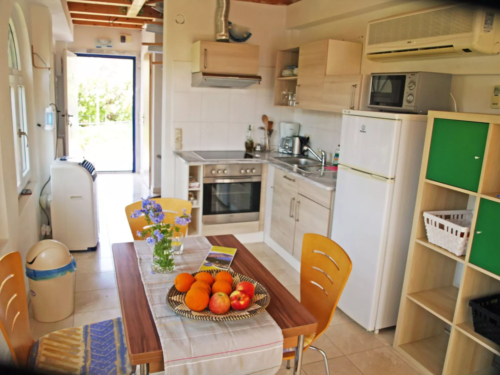 Tolles Ferienhaus in Ermioni mit Garten, Terrasse und gemeinschaftlichem Pool - Binnen