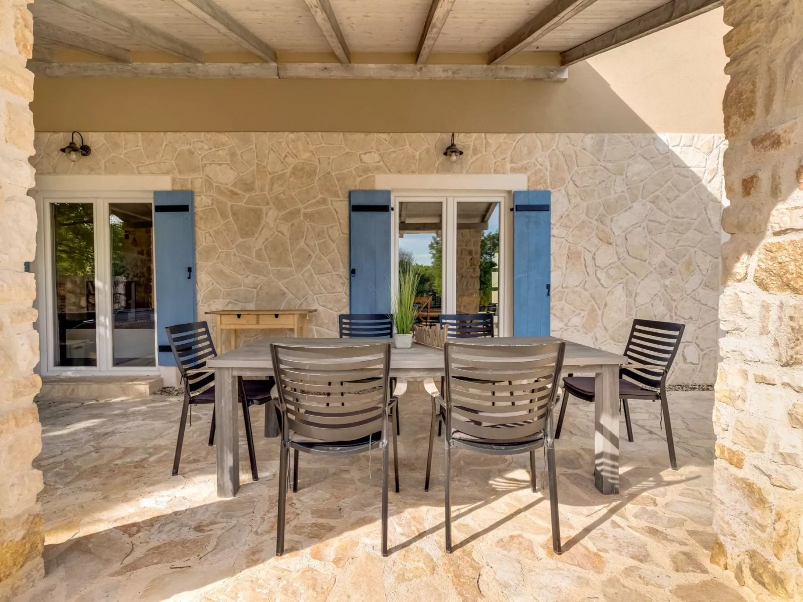 Eine luxuriöse Villa "Maslina" mit Pool und Grill - Image-tags.info