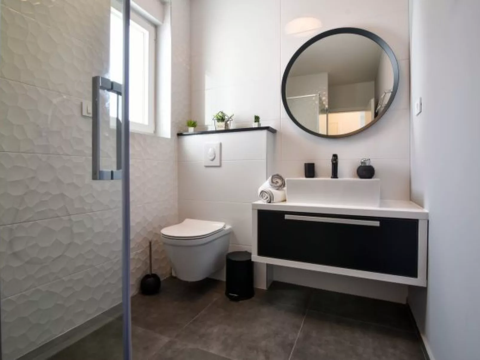 Villa La Perla Apt A1 with heated rooftop pool - Image-tags.info