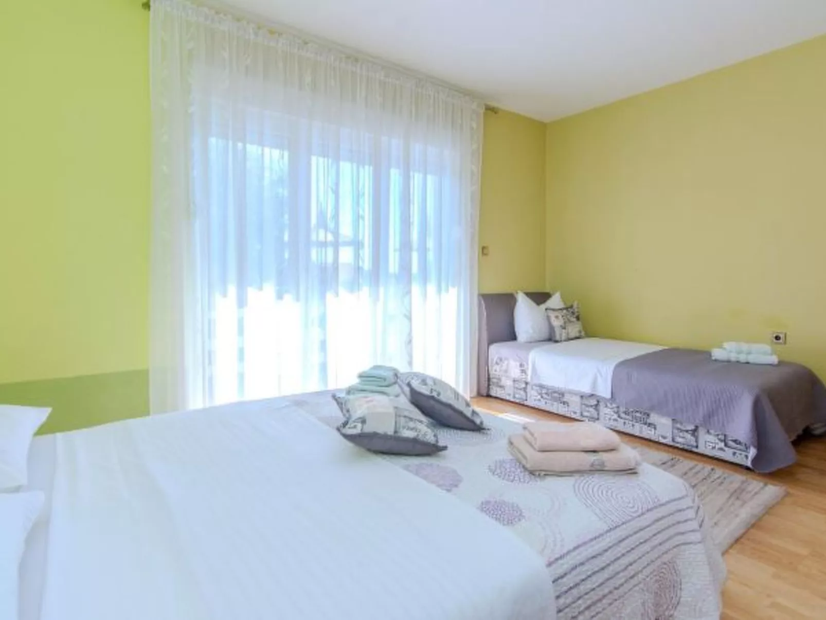 Villa Annamaria with large pool, Zadar - Image-tags.info