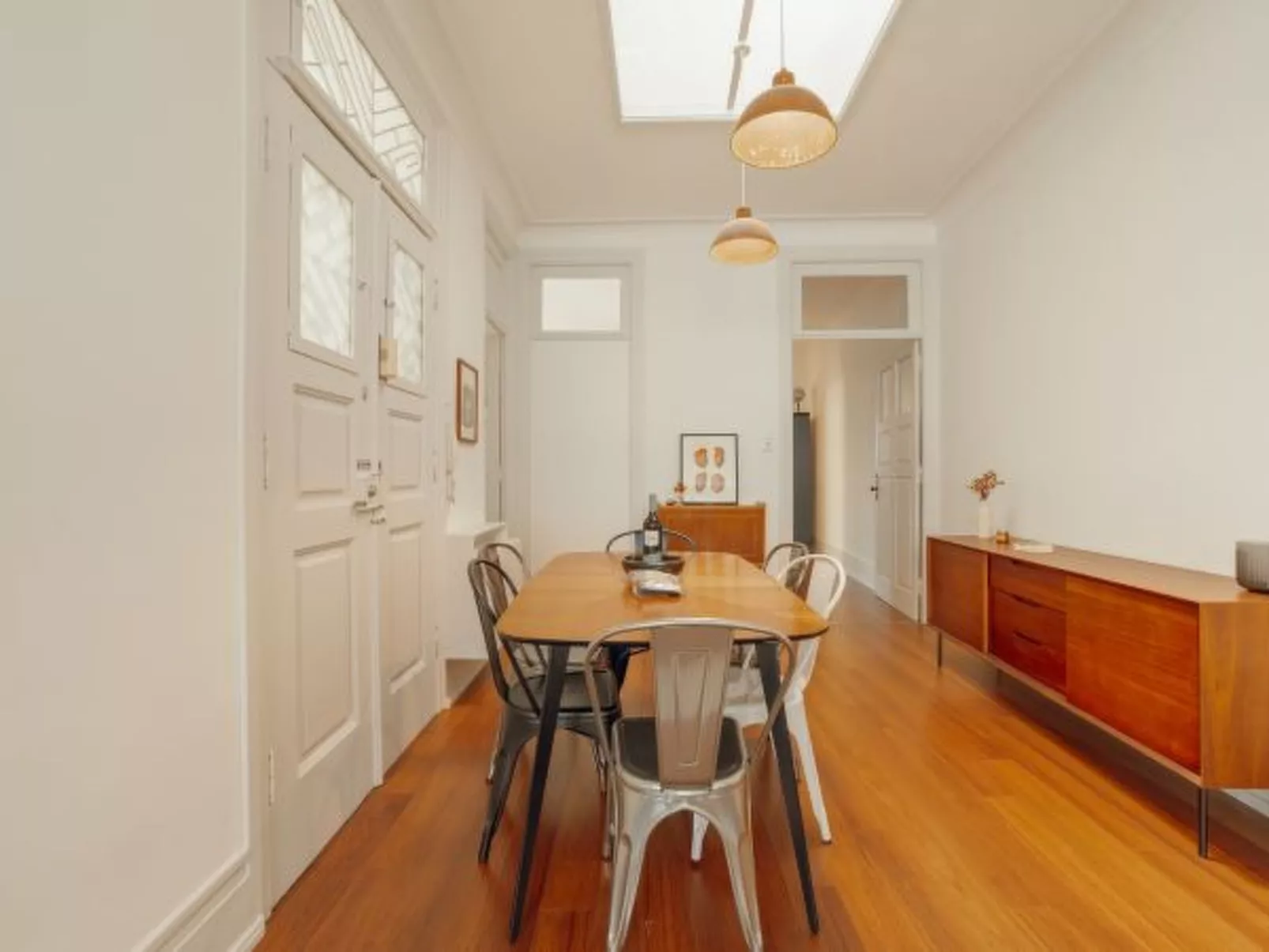 DOWNTOWN RETRO BOLHAO by VACATIONY - Binnen