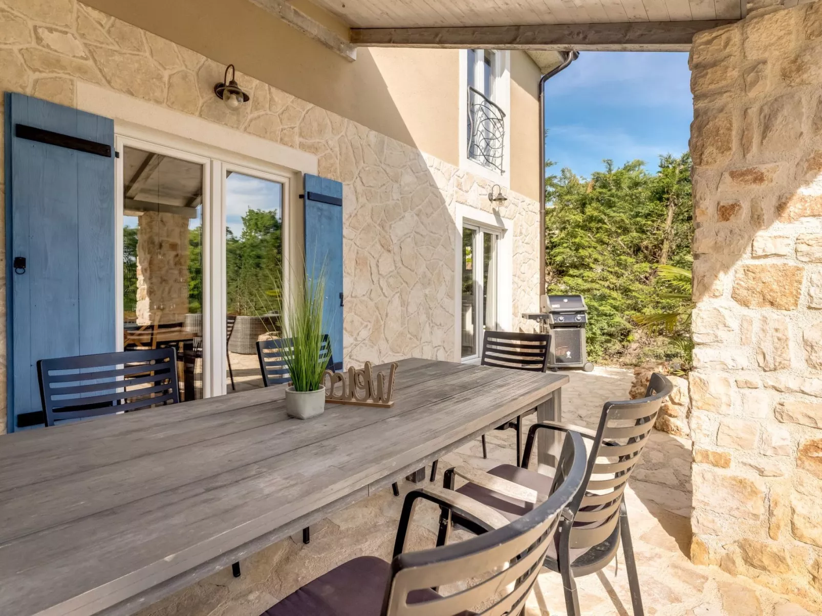 Eine luxuriöse Villa "Maslina" mit Pool und Grill - Buiten