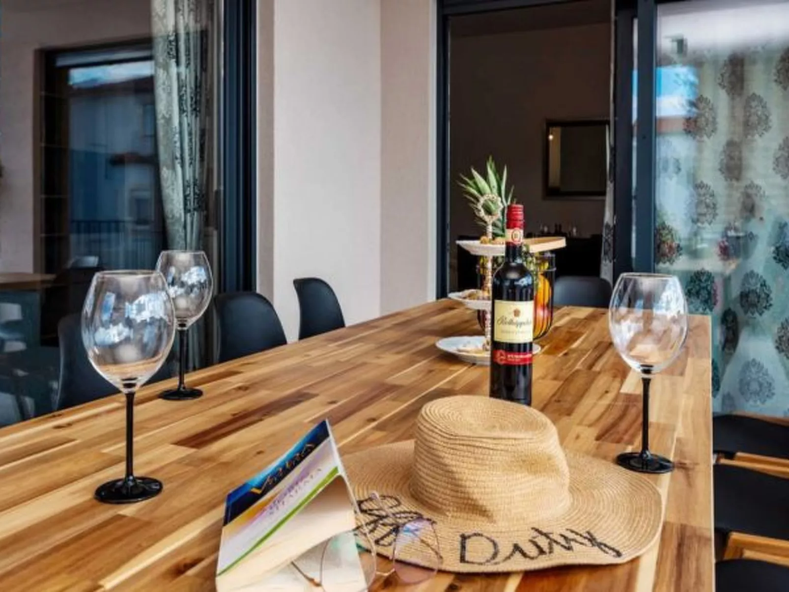 Villa Magale with a pool - Image-tags.info