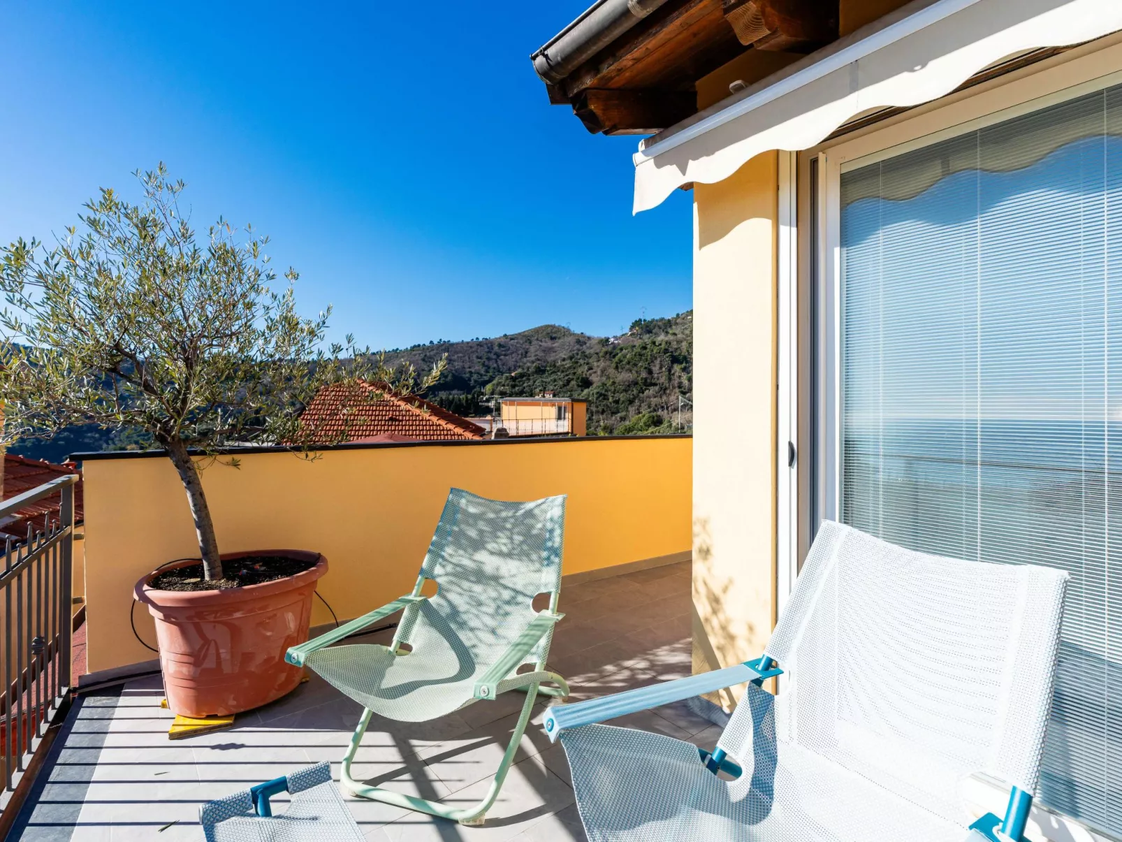 Terrazza con glicine - Buiten