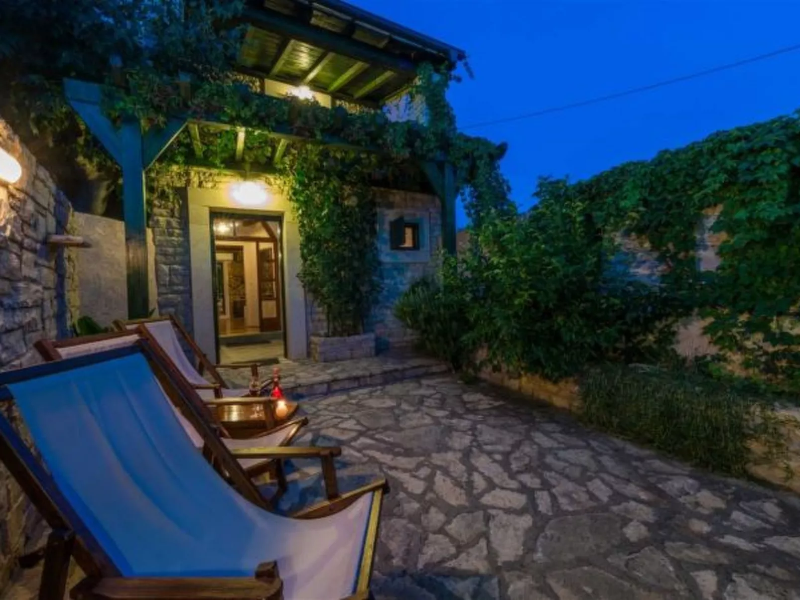 Stone Holiday house Zara with jacuzzi - Image-tags.info