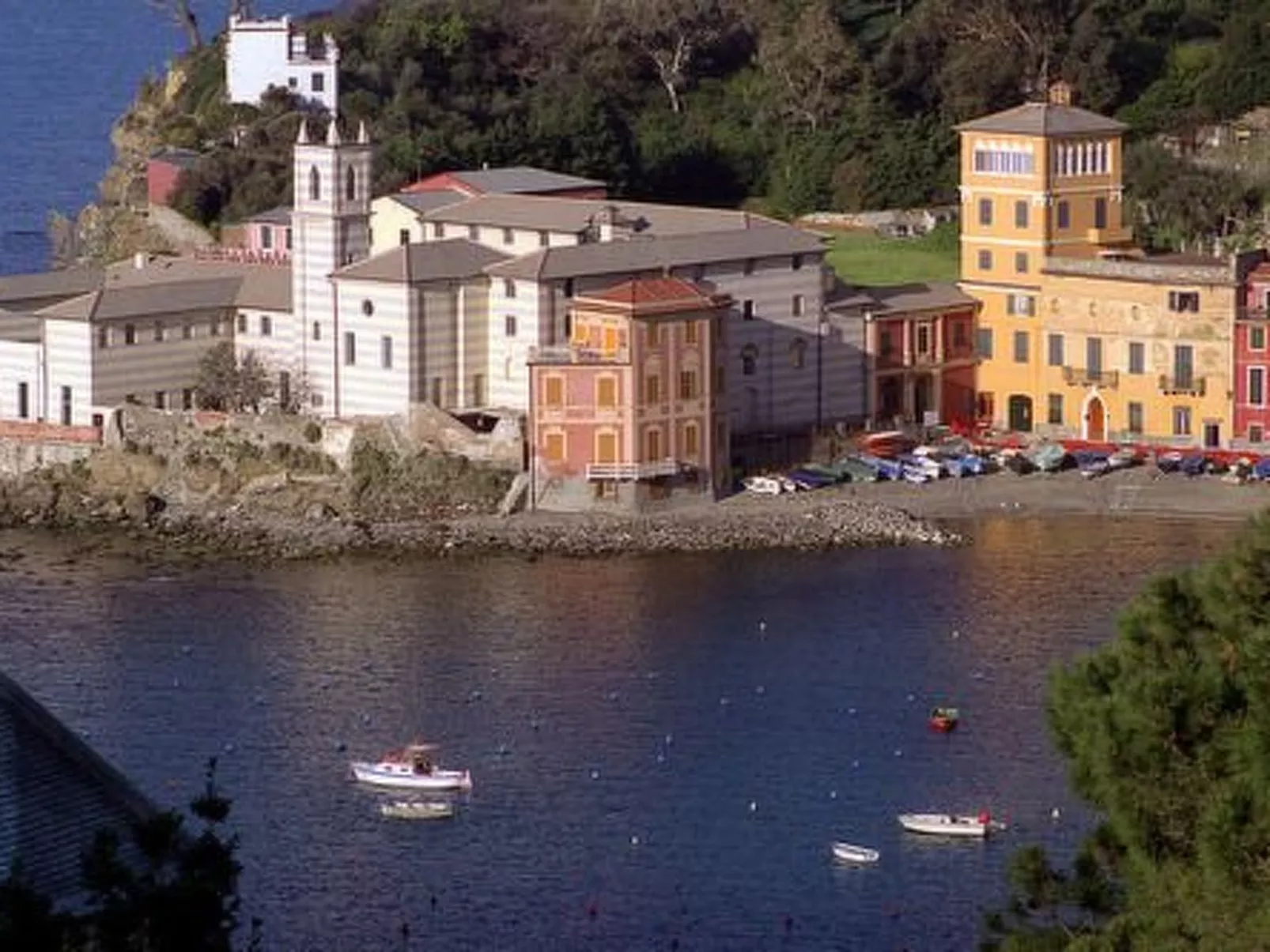 Ferienzimmer 'Mansarda Lina' mit Terrasse - Buiten