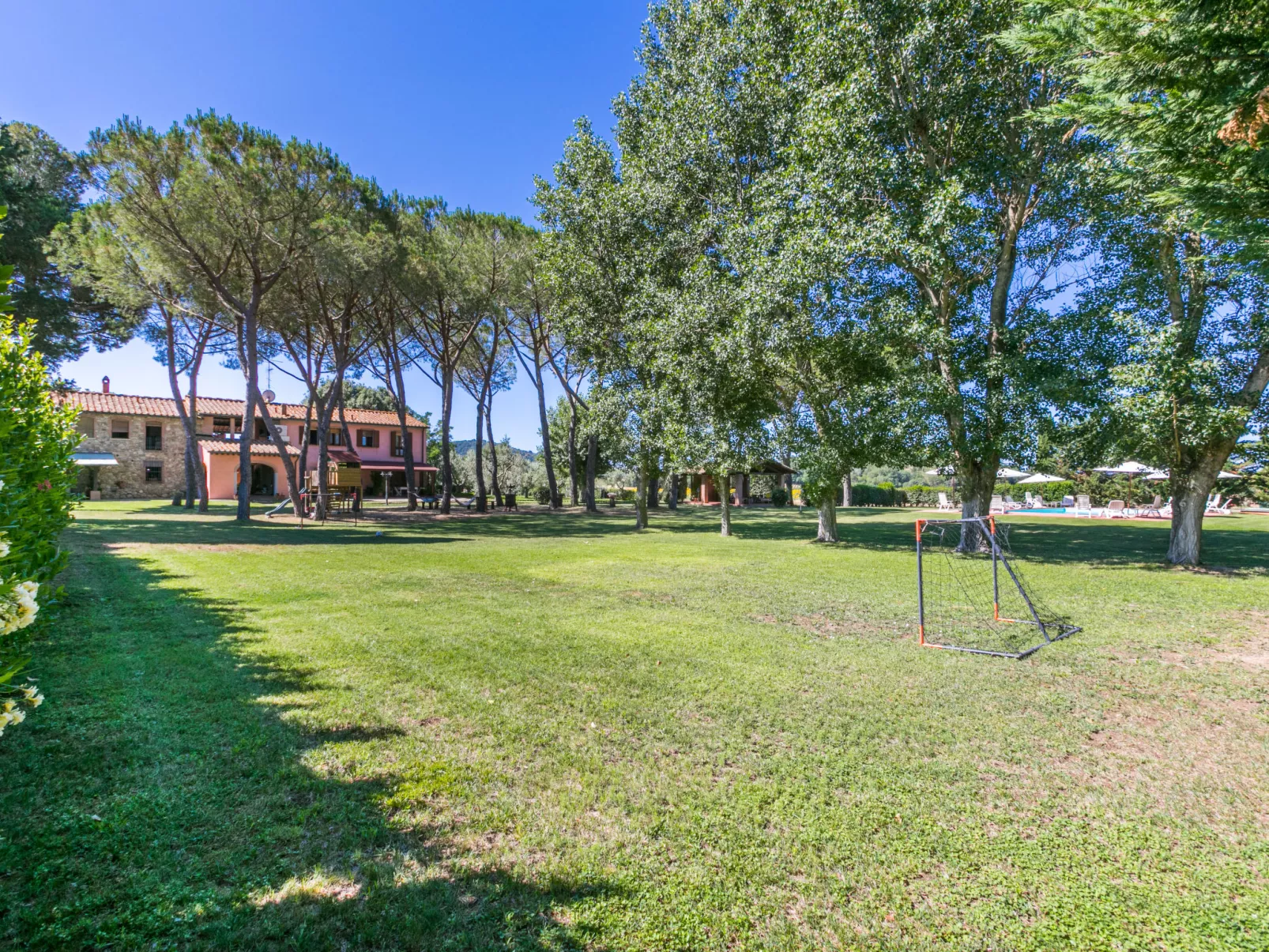 Rossogiallo - Buiten