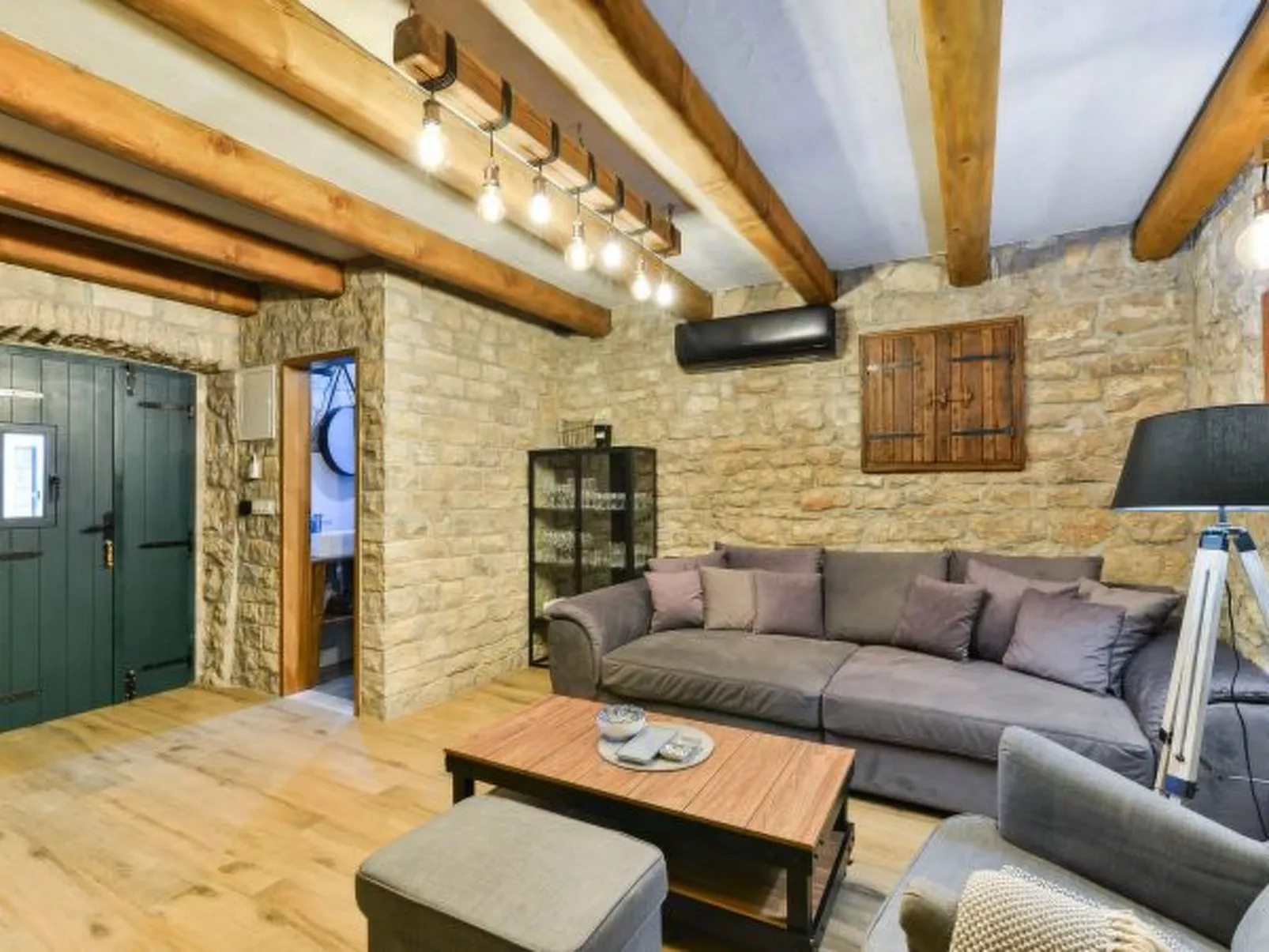 Villa Didovi snovi with pool - Image-tags.info