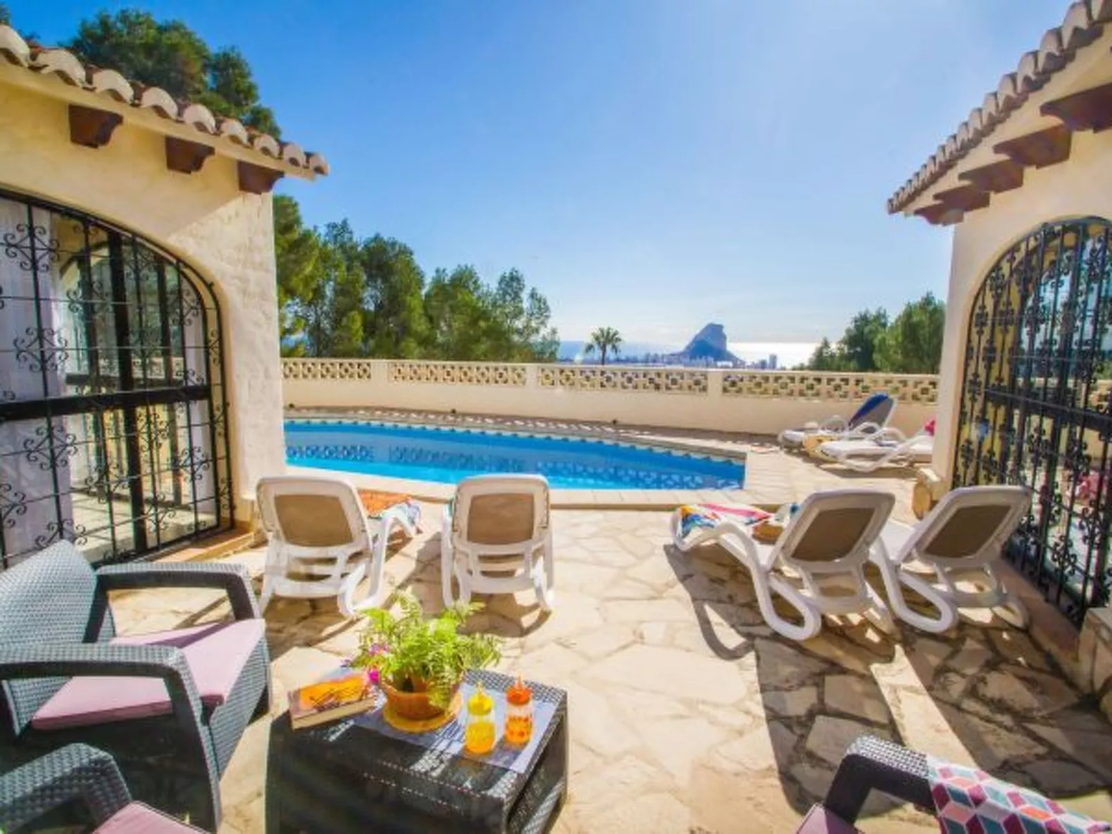 Villa Moskoa - PlusHolidays - Image-tags.info