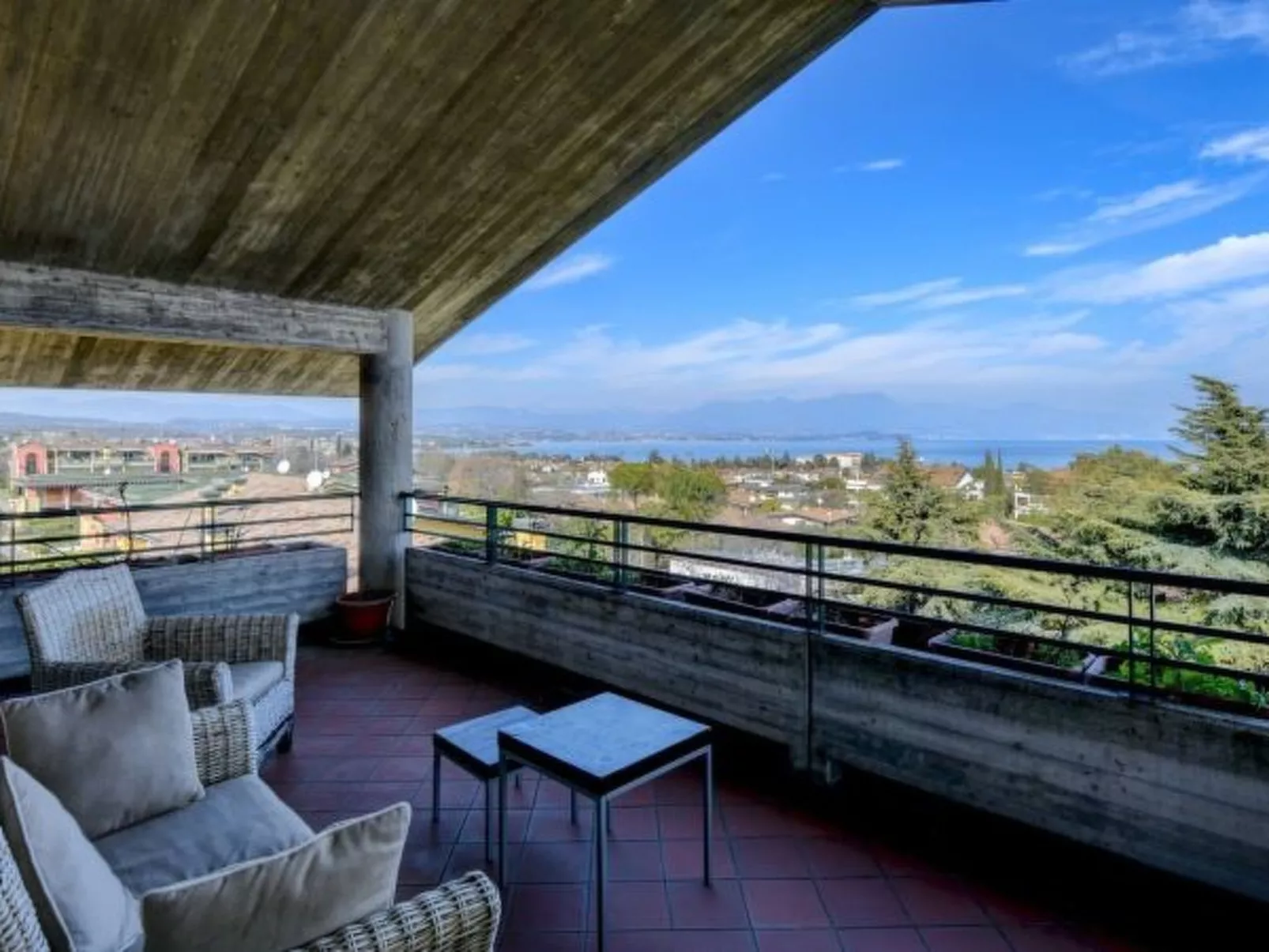 DesenzanoLoft Paradise Lake View - Image-tags.info