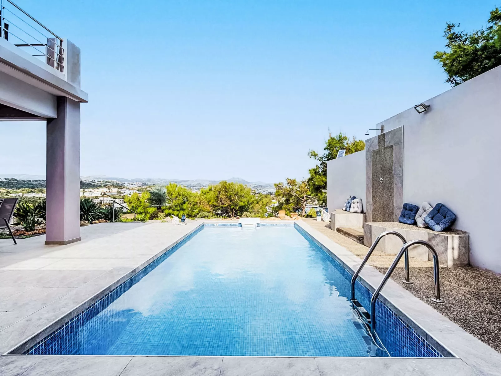 Villa Articiano mit Whirlpool und herrlicher Aussicht - Buiten