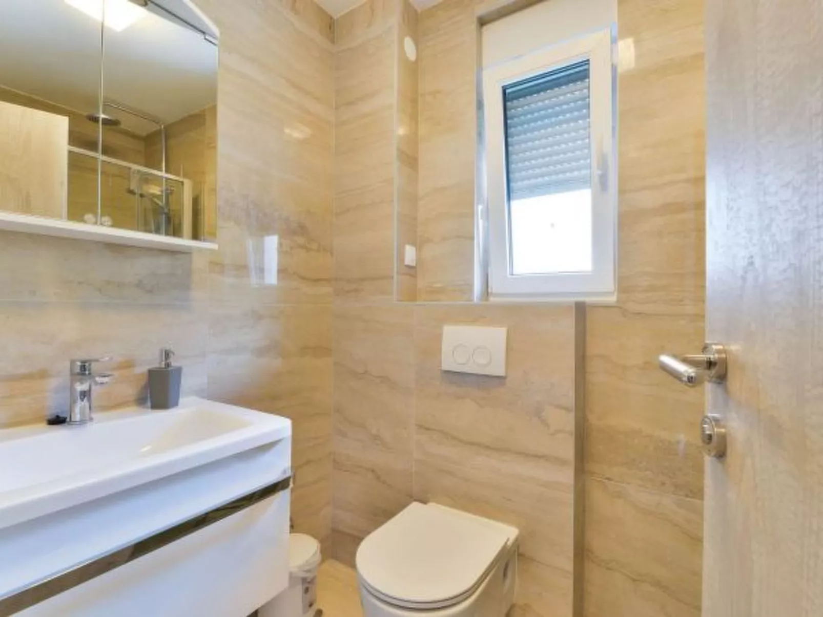 Modern Villa Futura with pool - Binnen