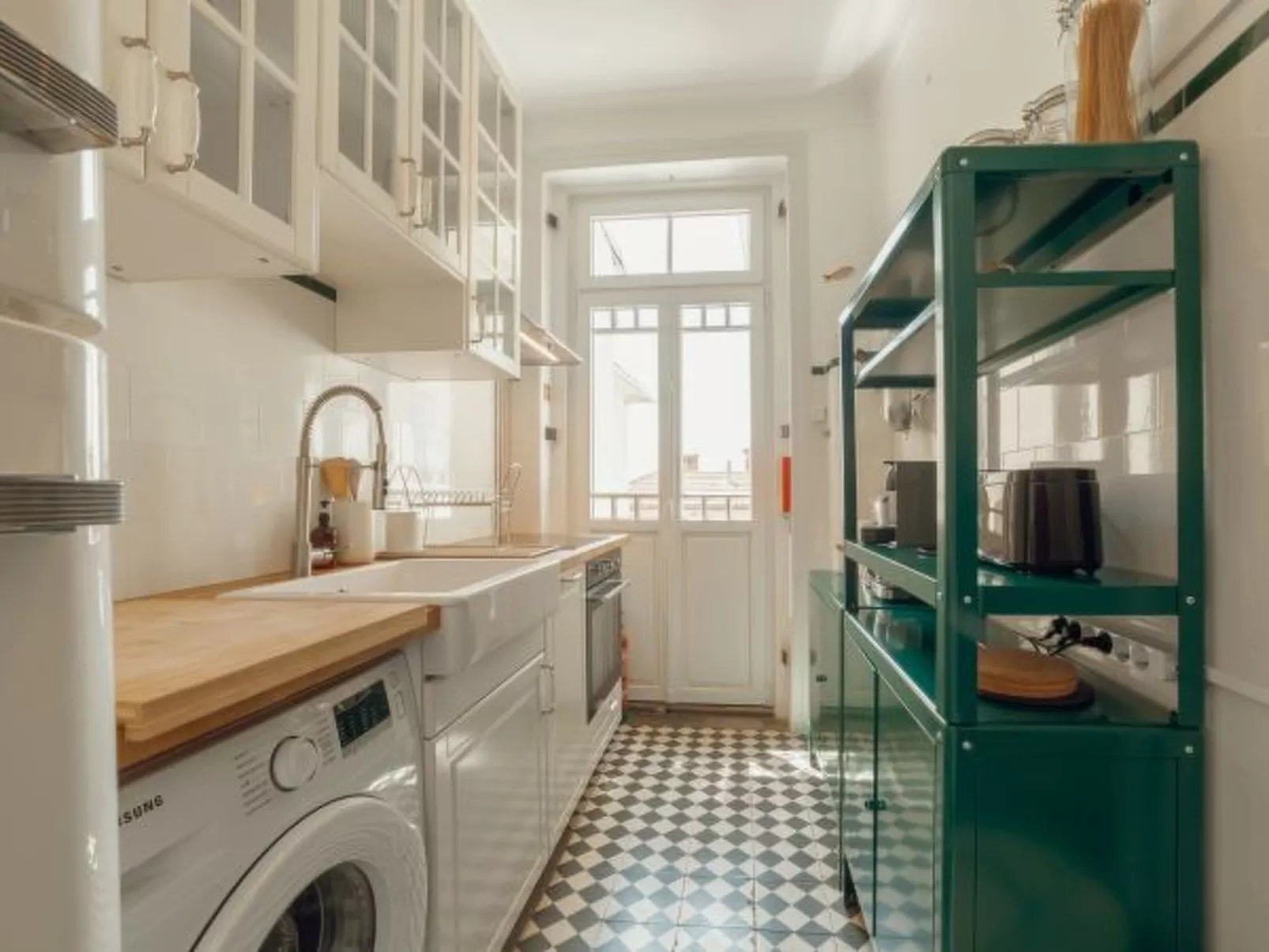 DOWNTOWN RETRO BOLHAO by VACATIONY - Binnen