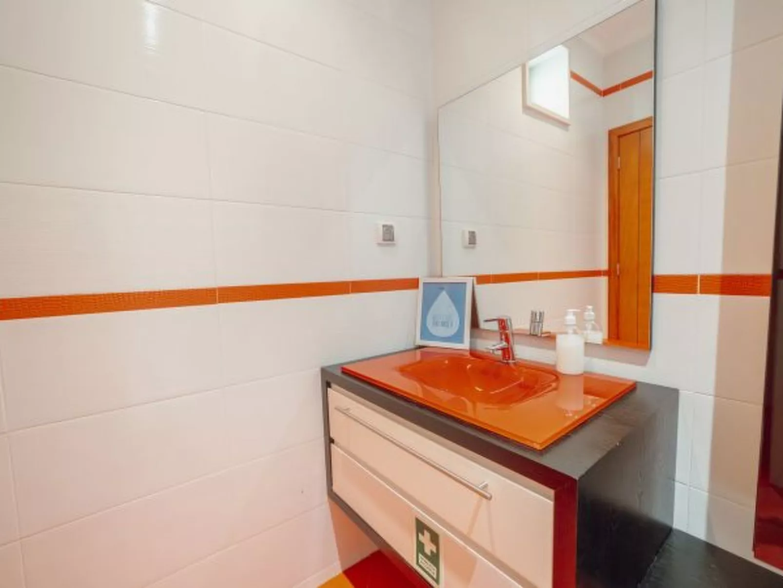 POOL & CINEMA VILLA by VACATIONY - Binnen