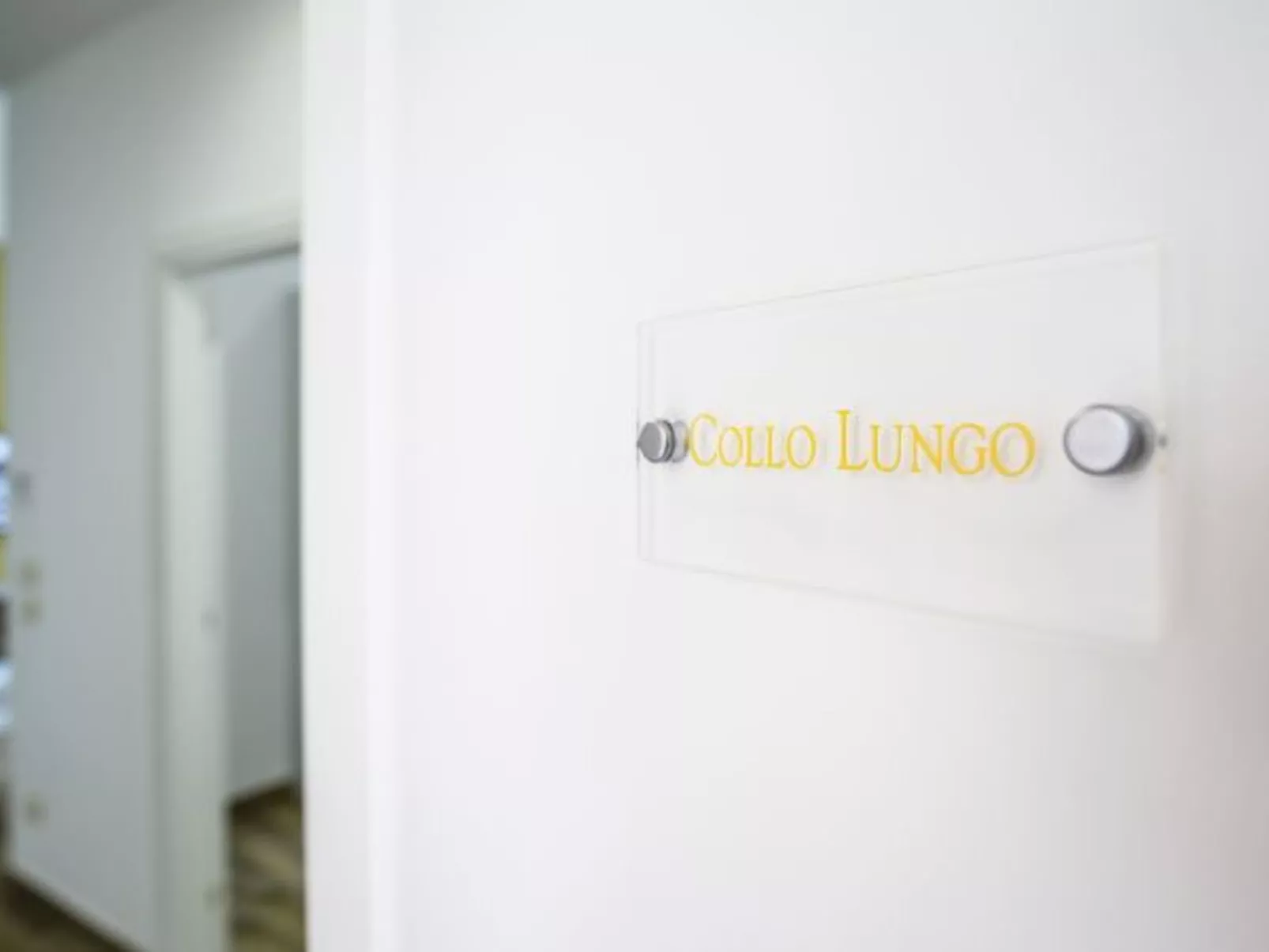 Desenzanoloft Palazzo Visconti-Collo Lungo Giallo - Image-tags.info