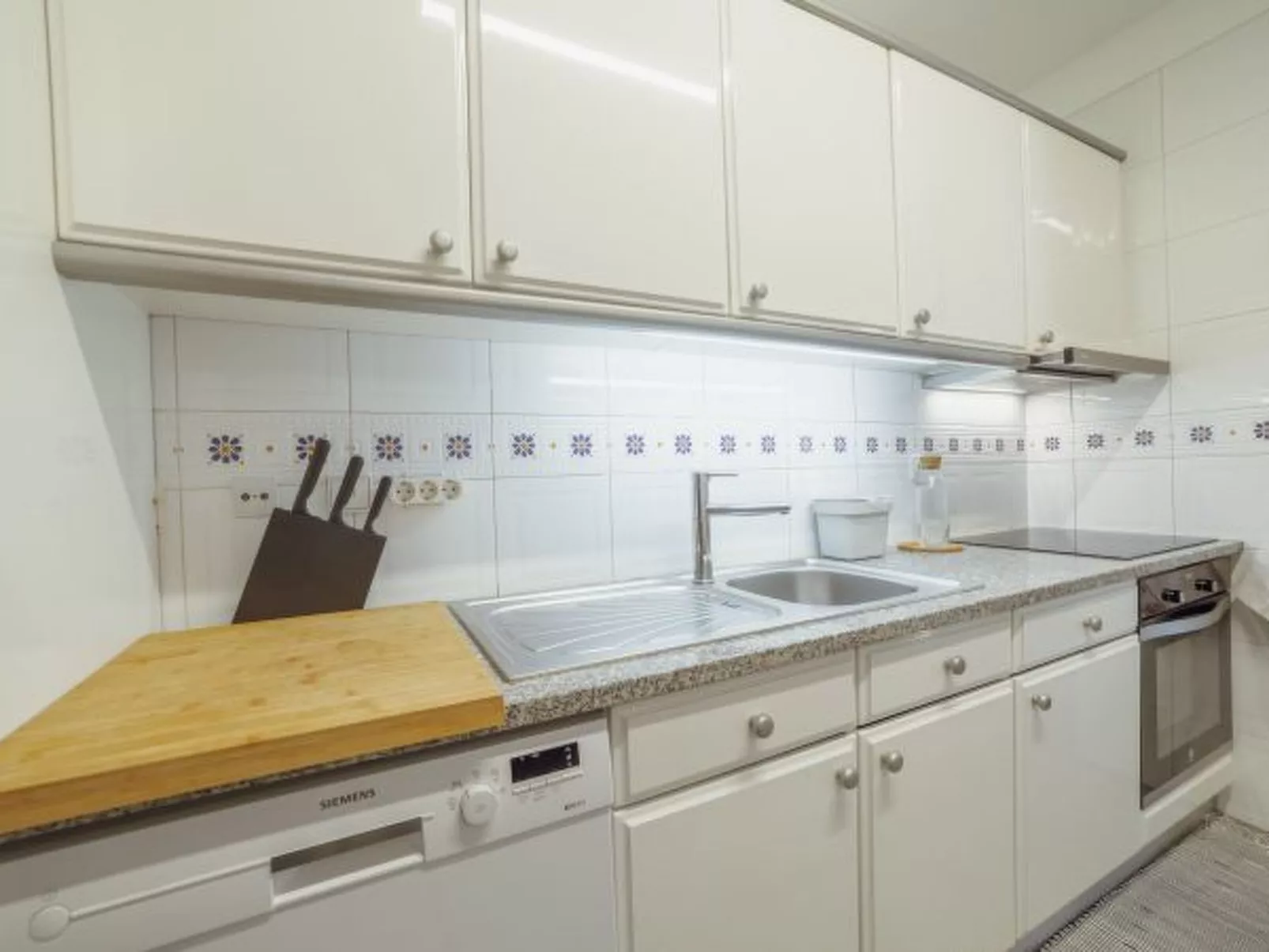 MATOSINHOS CENTER PREMIUM APARTMENT by VACATIONY - Binnen