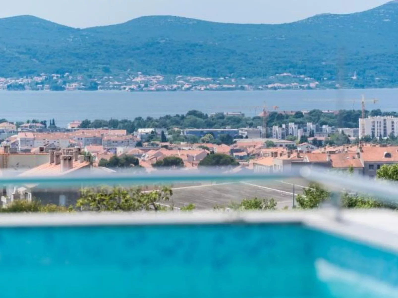 Villa Panorama with rooftop pool - Image-tags.info