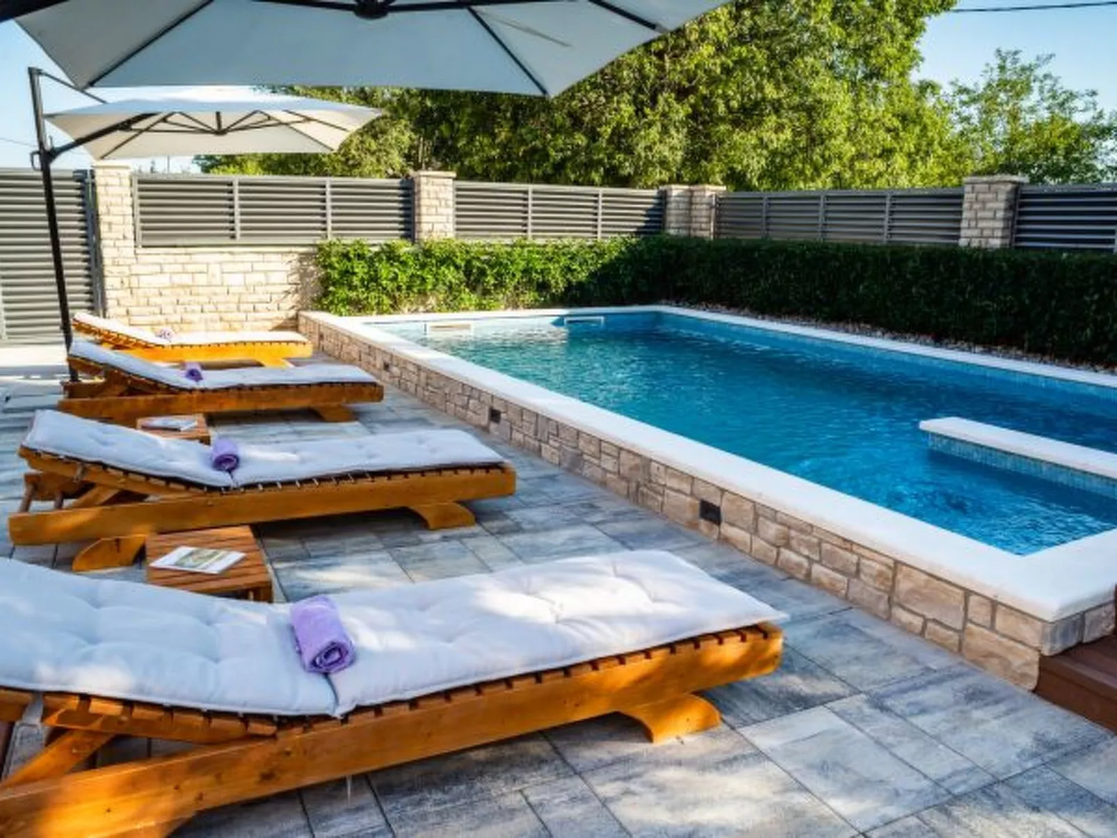 Villa Niko with heated pool - Image-tags.info