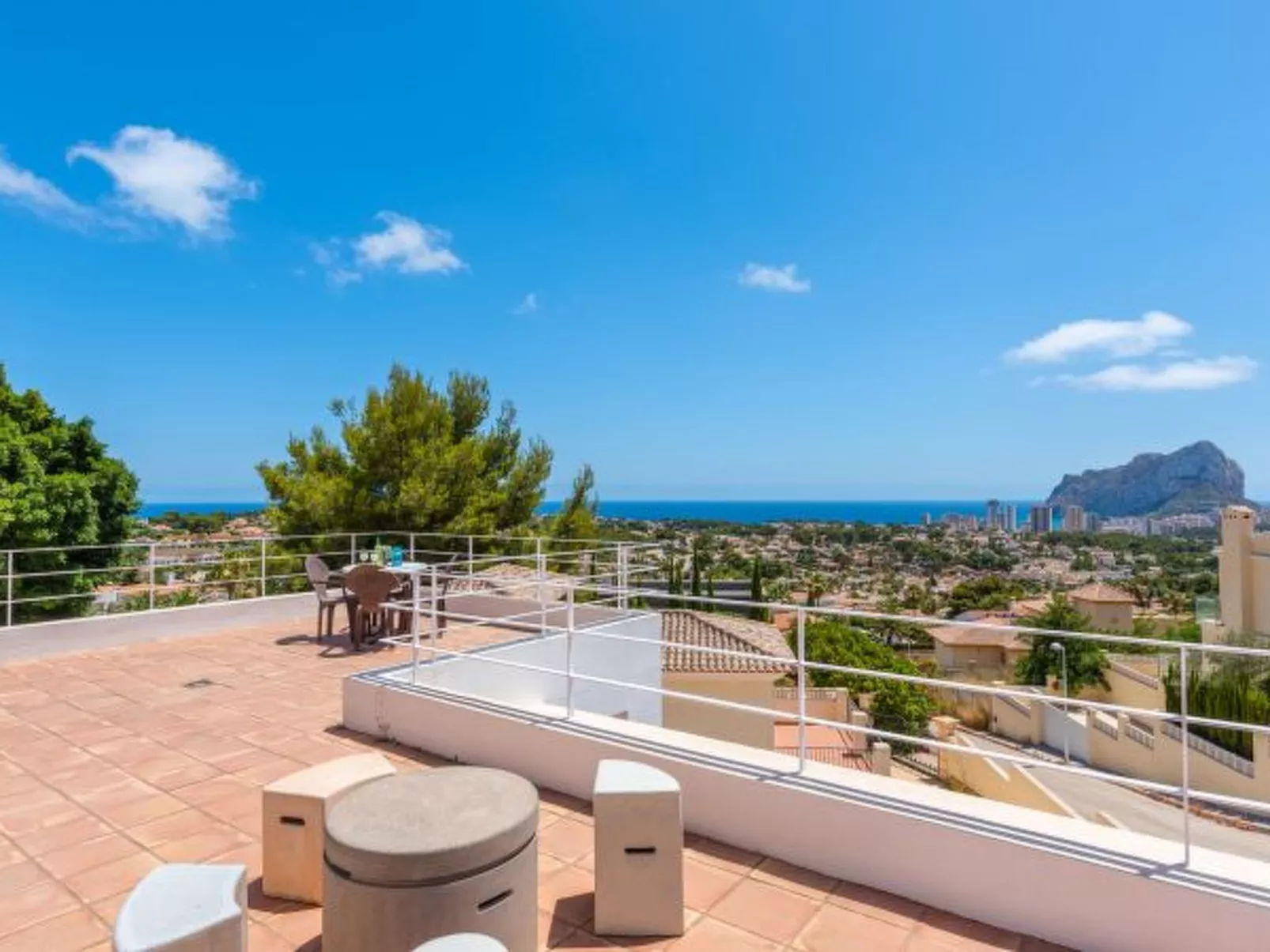 Villa Moderna - PlusHolidays - Image-tags.info