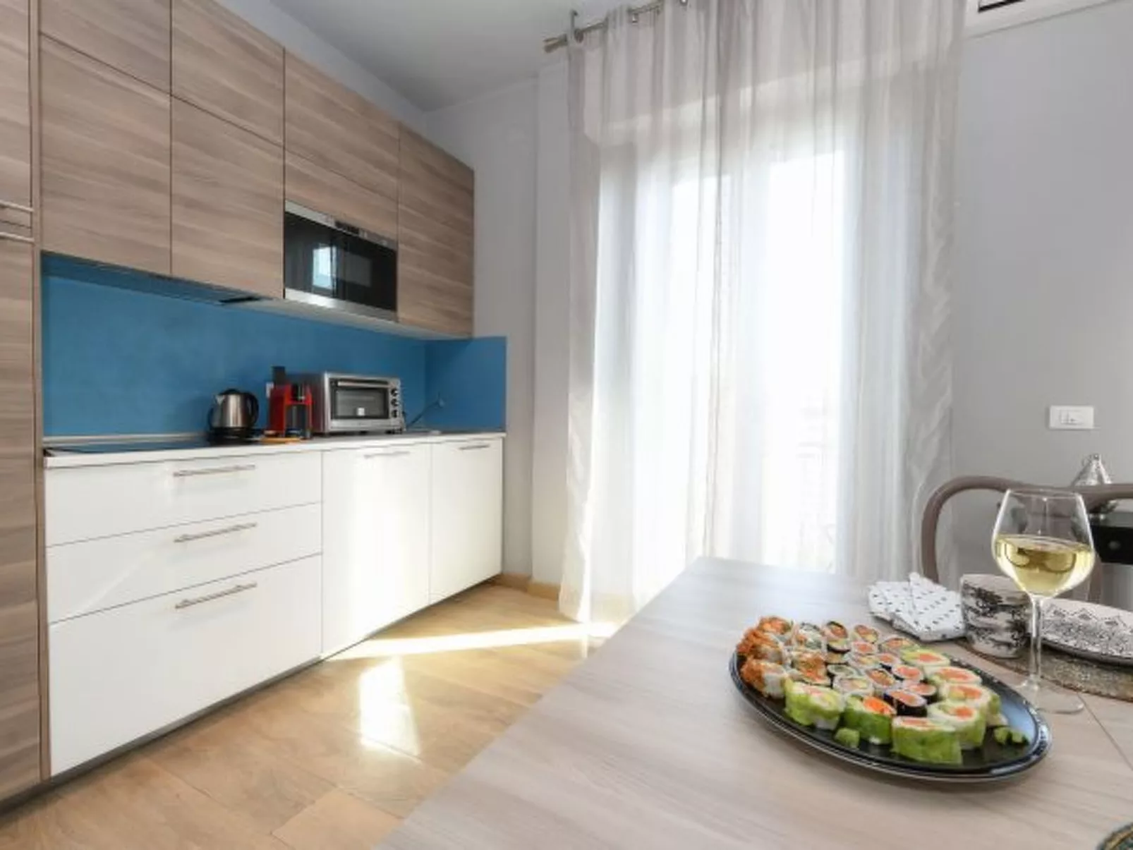 Desenzanoloft Smiling - Image-tags.info