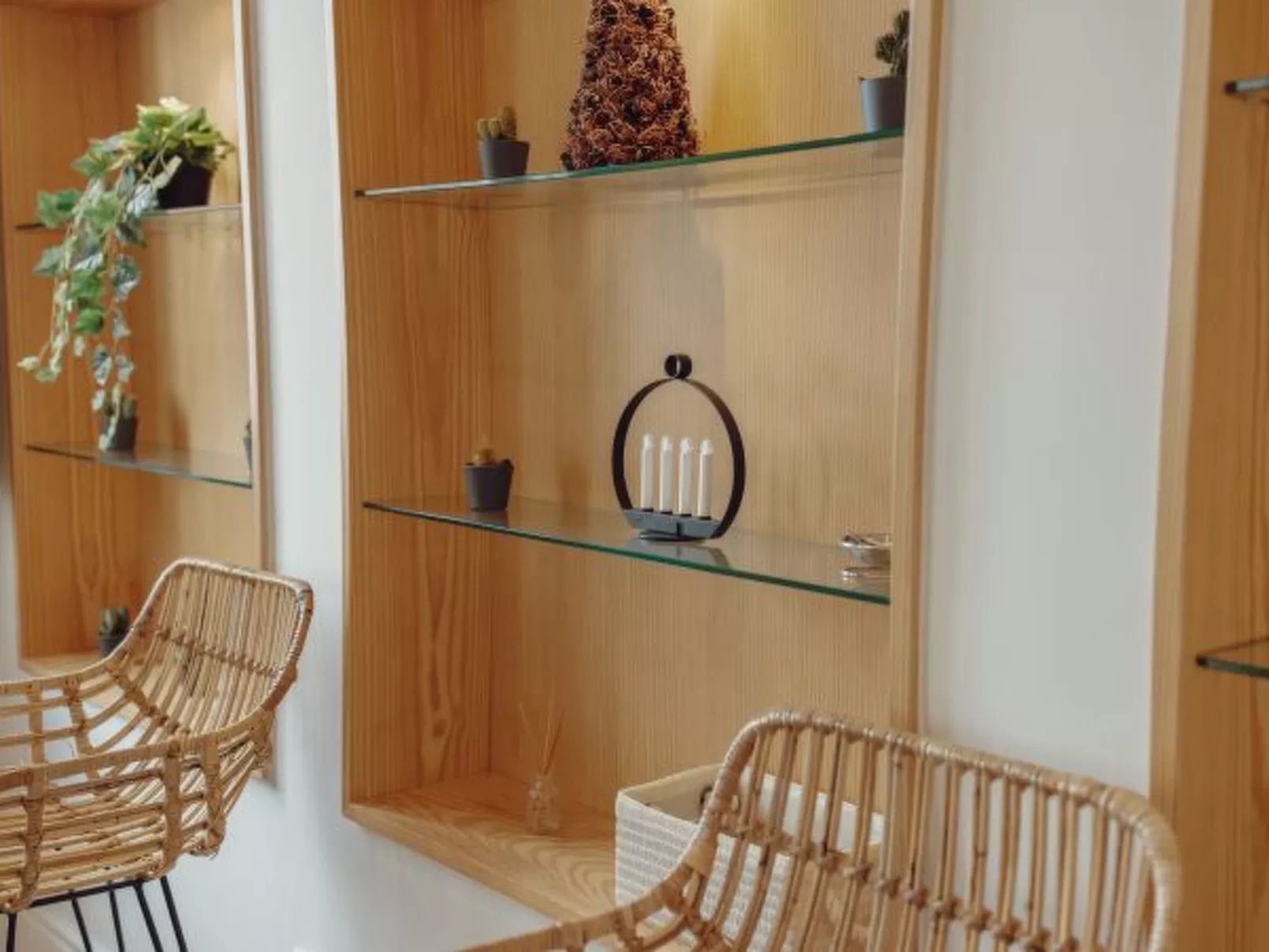 DOWNTOWN CLERIGOS with RIVER VIEW by VACATIONY - Binnen