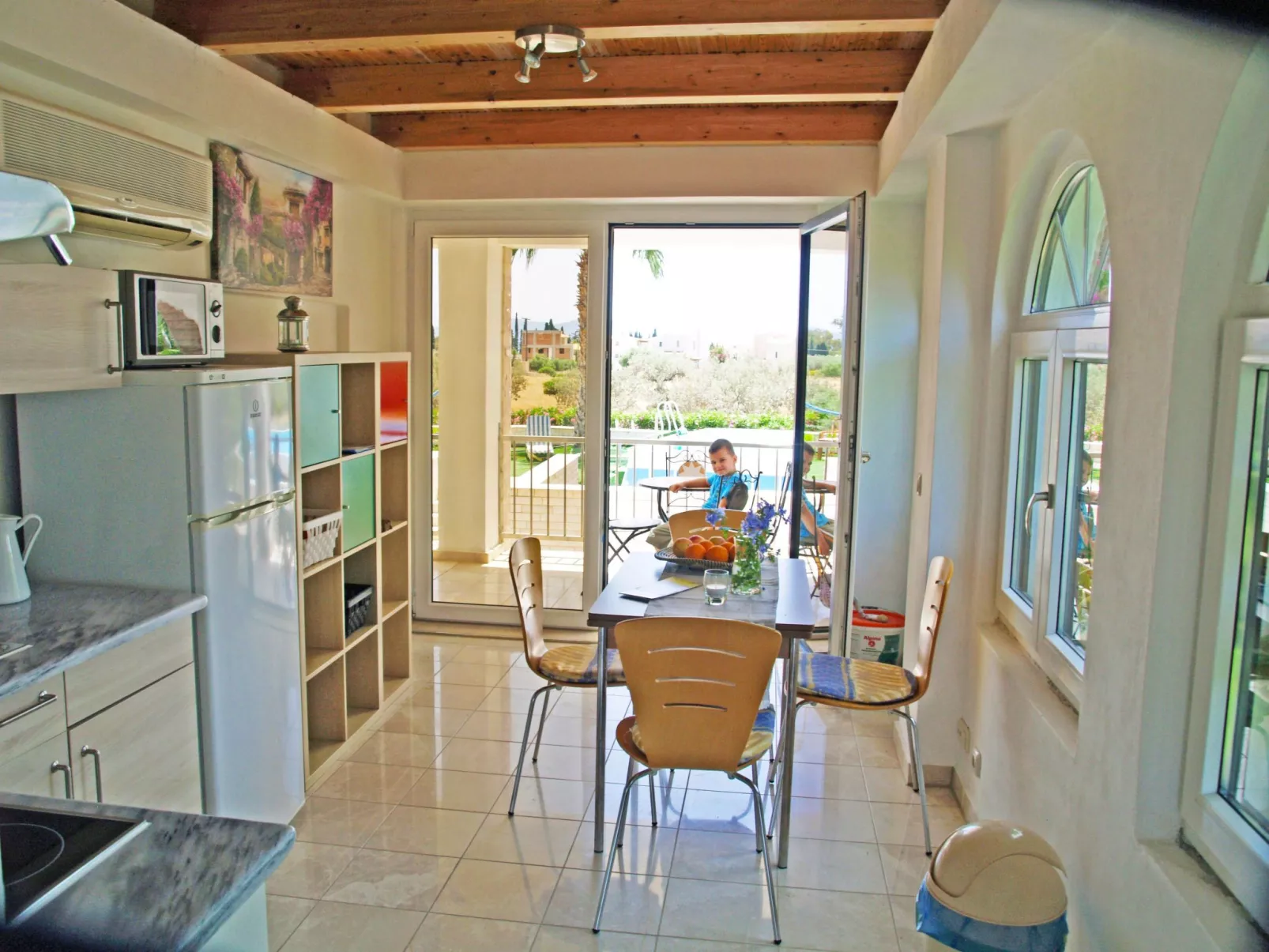 In Ermioni mit Grill, Terrasse und gemeinschaftlichem Pool - Binnen