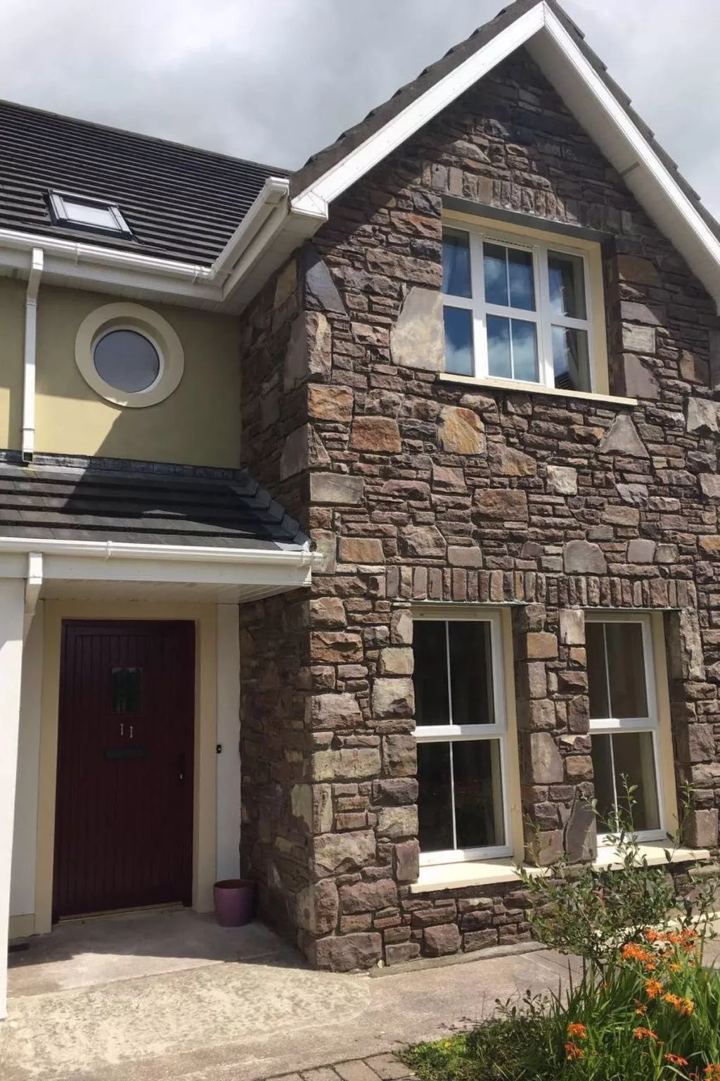 Mit eigenem Garten - Buiten