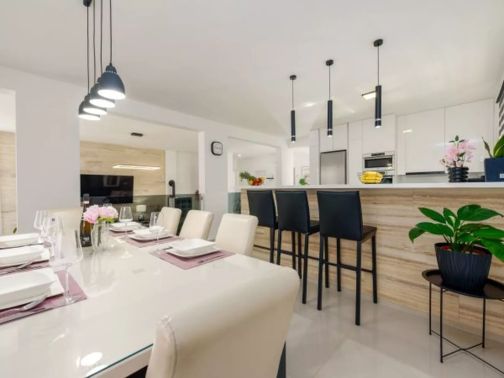 Villa Miranda with pool - Image-tags.info