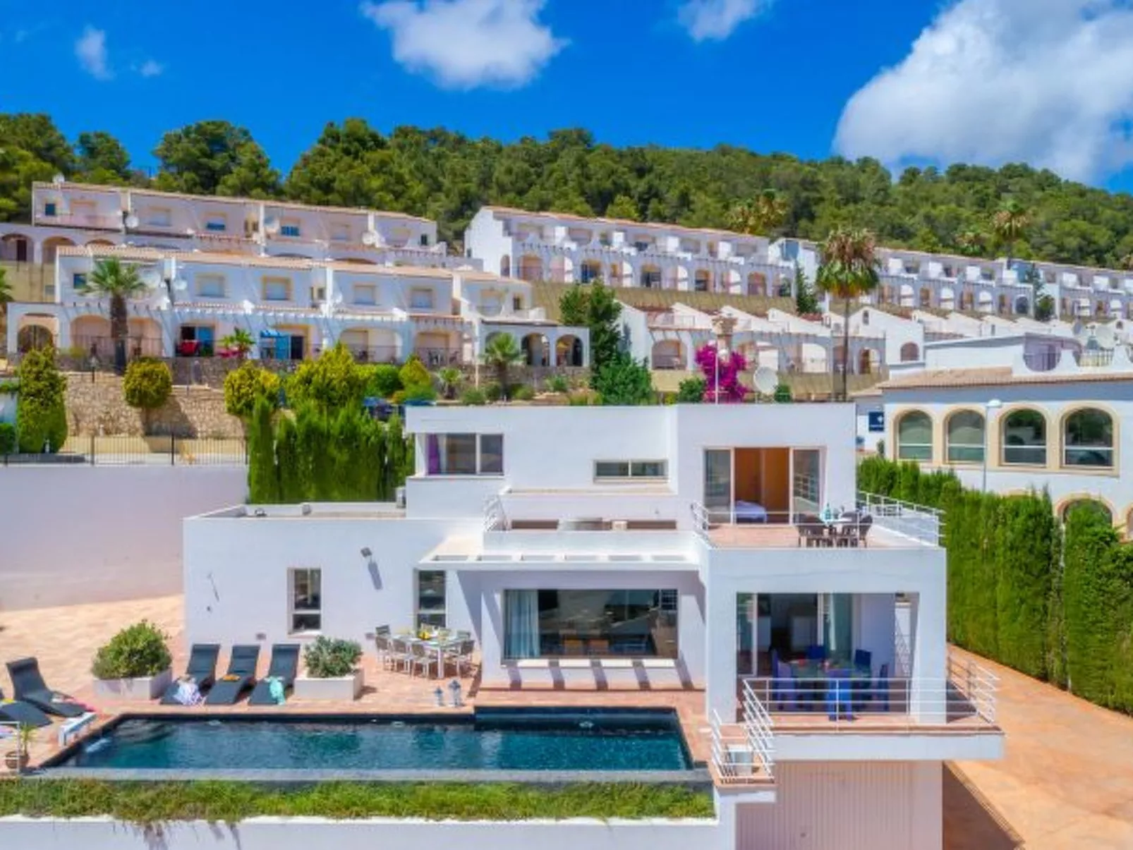 Villa Moderna - PlusHolidays - Image-tags.info