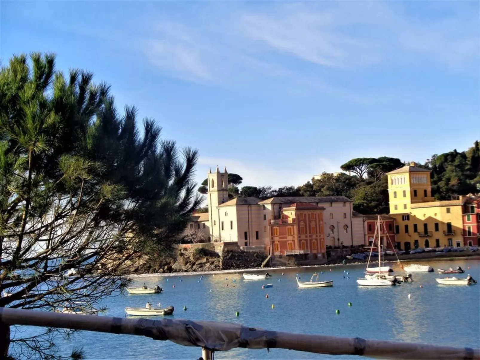 Ferienzimmer 'Mansarda Lina' mit Terrasse - Buiten