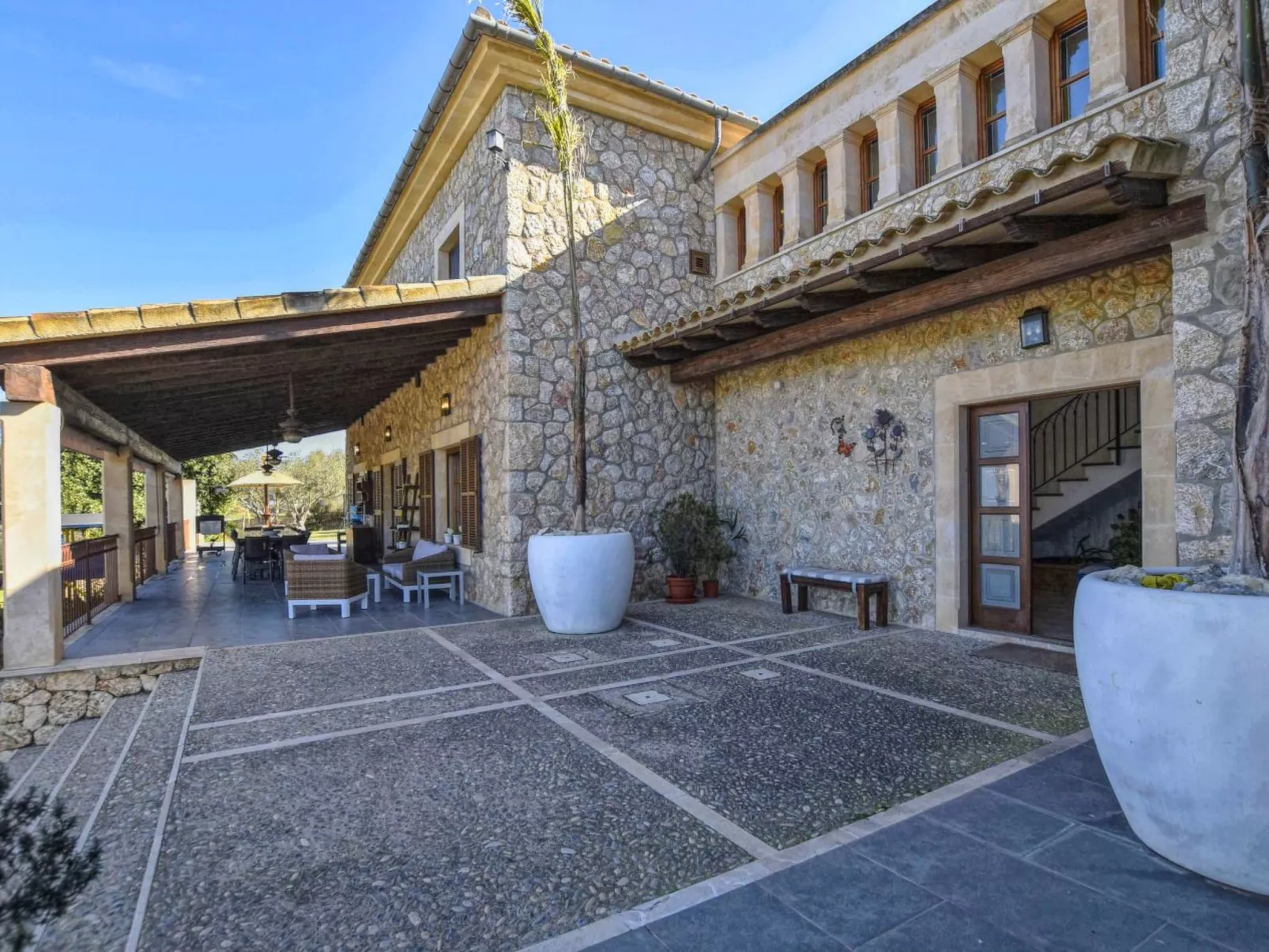 Wunderschönes Ferienhaus in Ariany mit Privatem Pool - Buiten