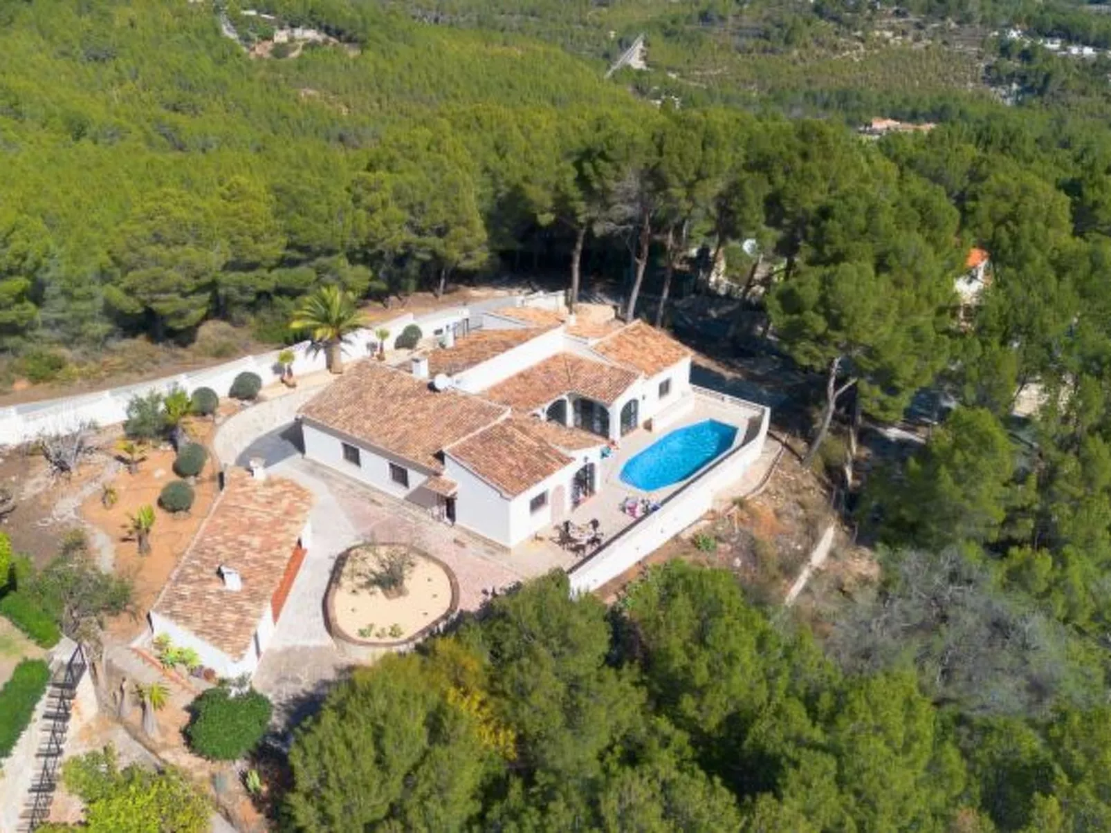 Villa Moskoa - PlusHolidays - Image-tags.info