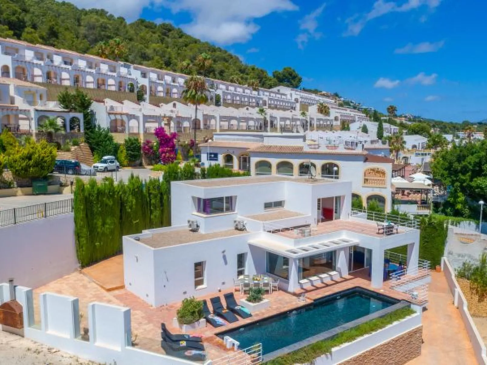 Villa Moderna - PlusHolidays - Image-tags.info