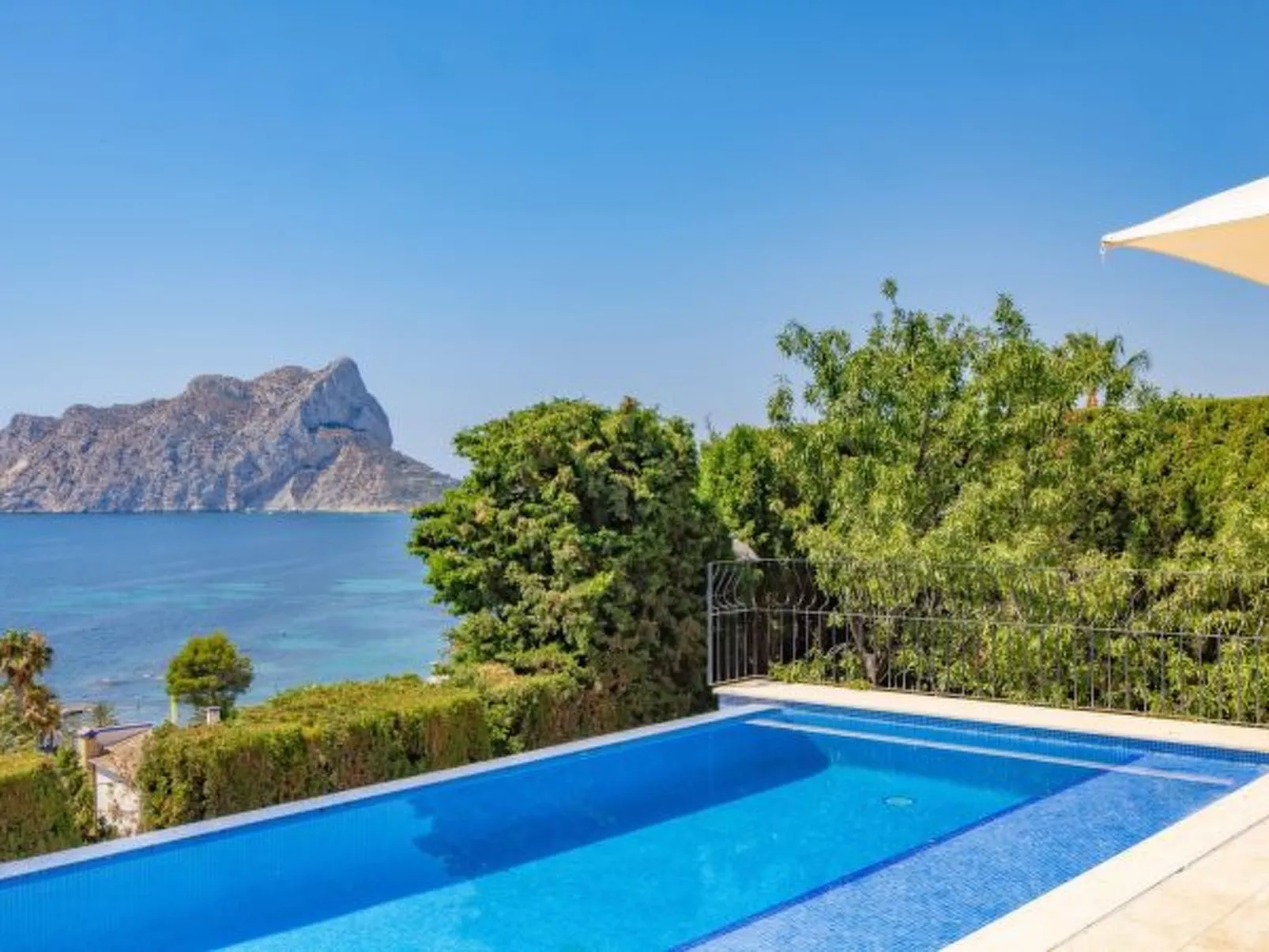 Villa Quimera - PlusHolidays - Image-tags.info