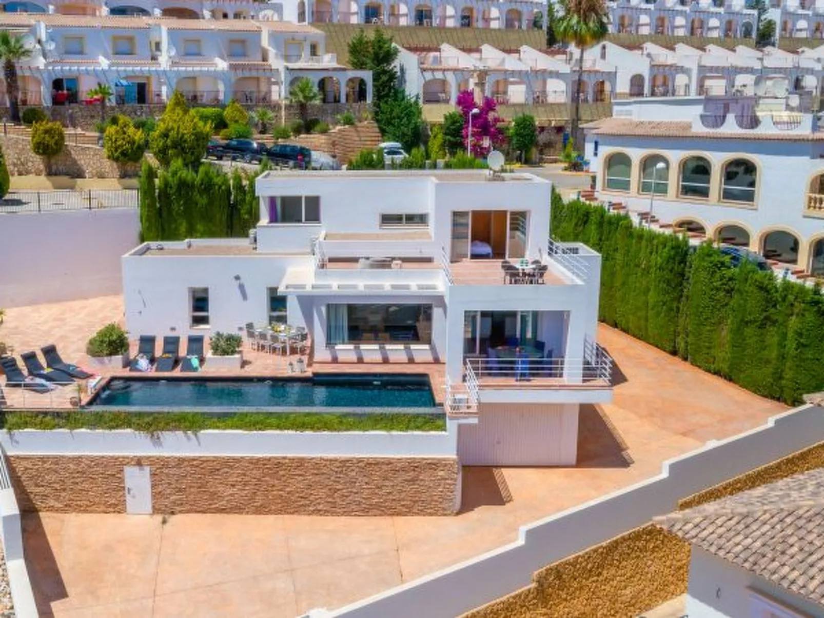 Villa Moderna - PlusHolidays - Image-tags.info