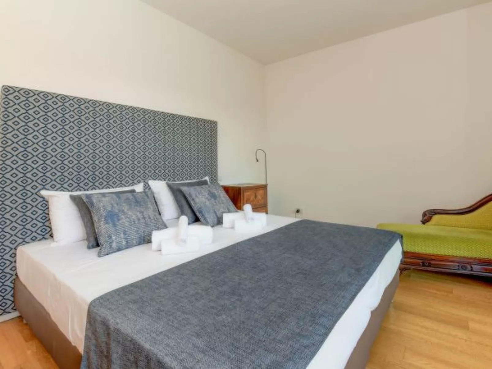 Desenzanoloft Oscar Luxury Suite - Image-tags.info