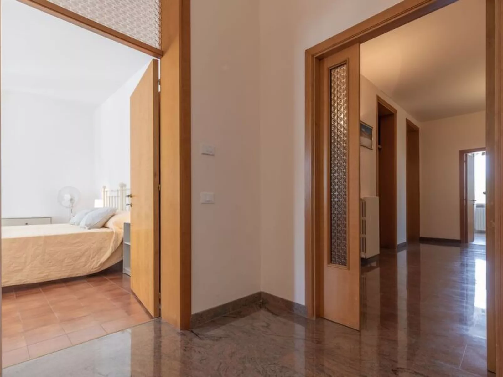 Sunrise Hill Holiday Home - Binnen