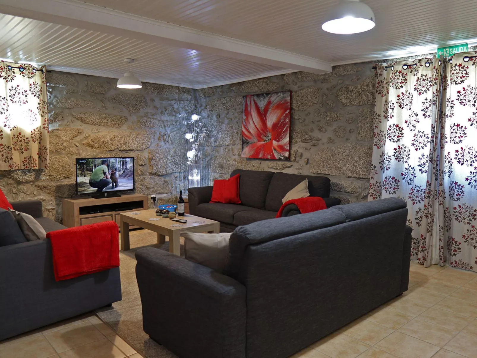 2-Zimmer-Wohnung beheizter Pool - Binnen