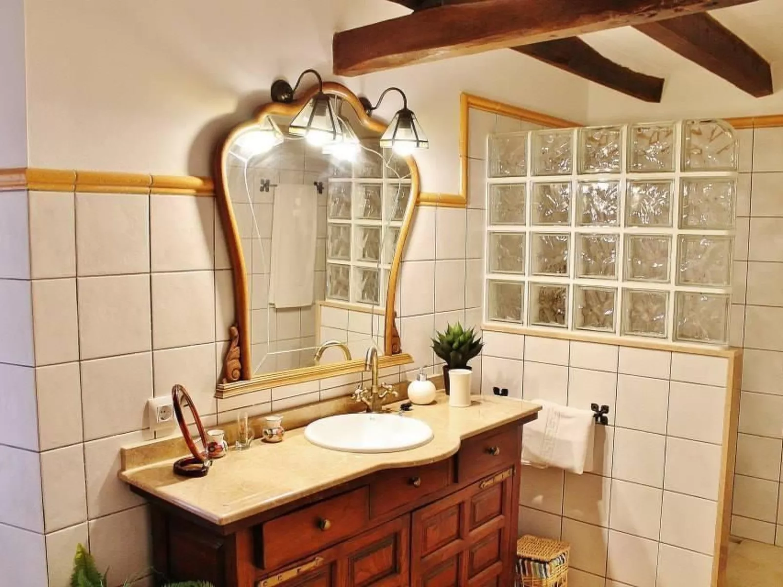 Finca "Son Gabriela" mit eigener Terrasse - Binnen