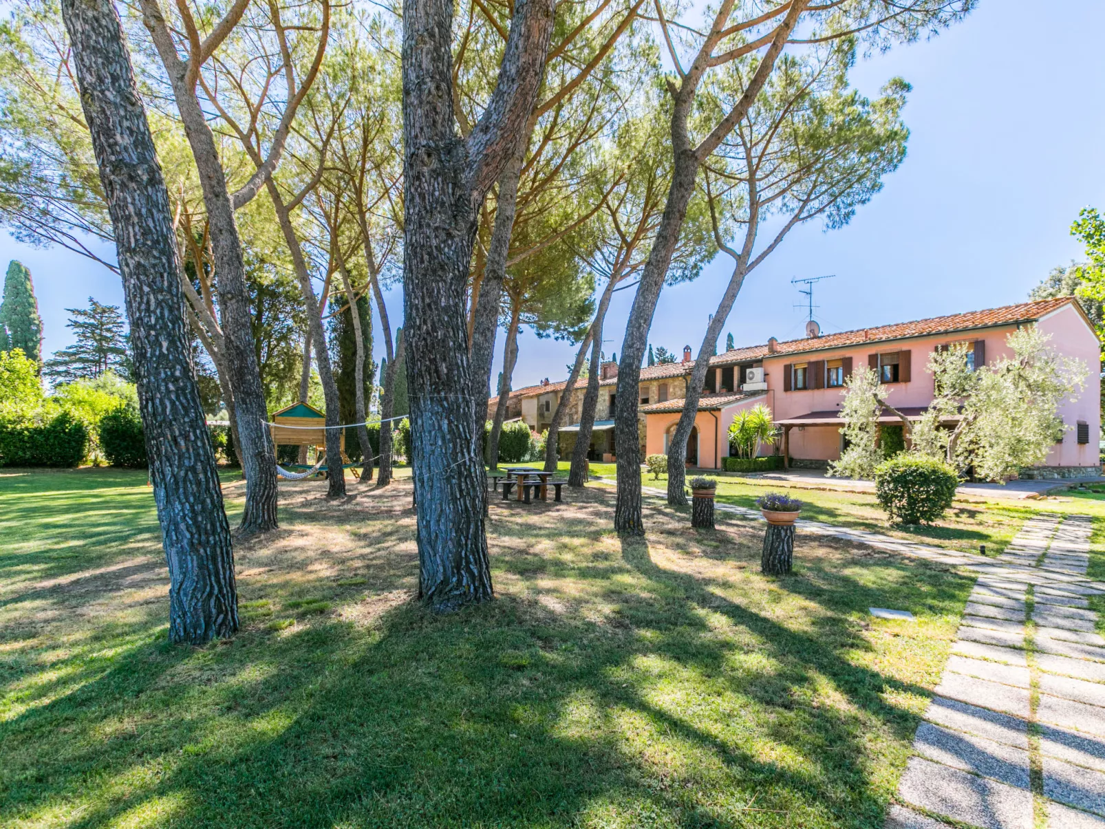 Rossogiallo - Buiten