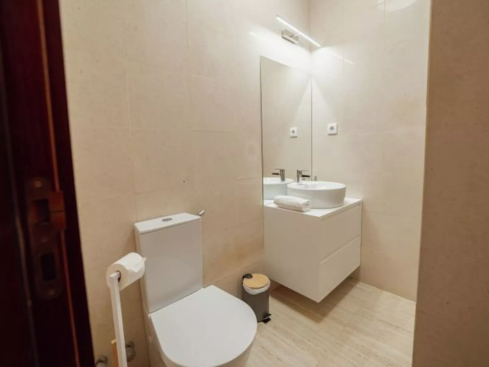 CITY CENTER GRAND SEA VIEW TERRACE by VACATIONY - Binnen