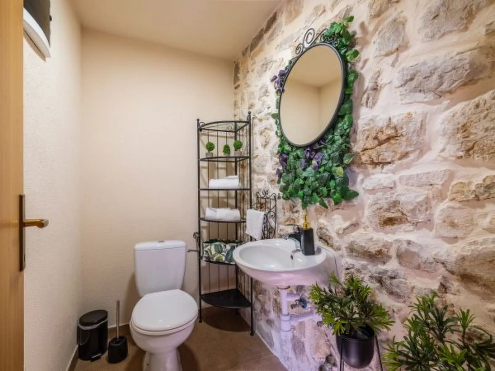 Villa Miandri with heated pool - Image-tags.info