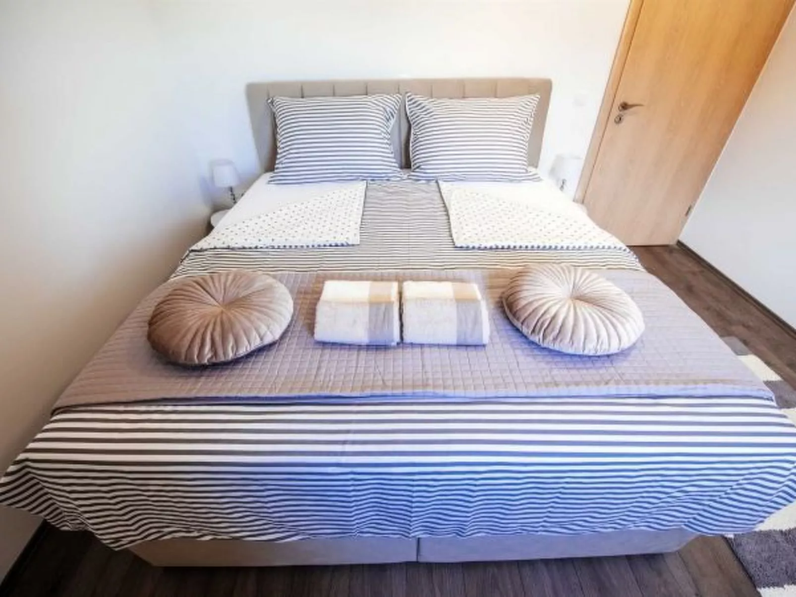 Villa Enna with heated pool - Image-tags.info