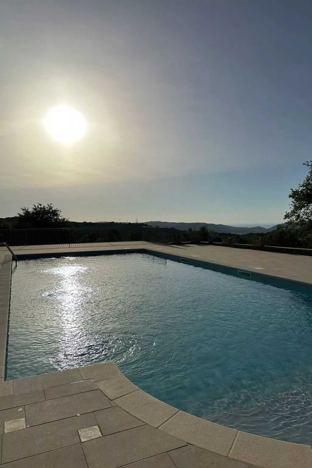 Tolles Reihenhaus im Olivenhain - Buiten