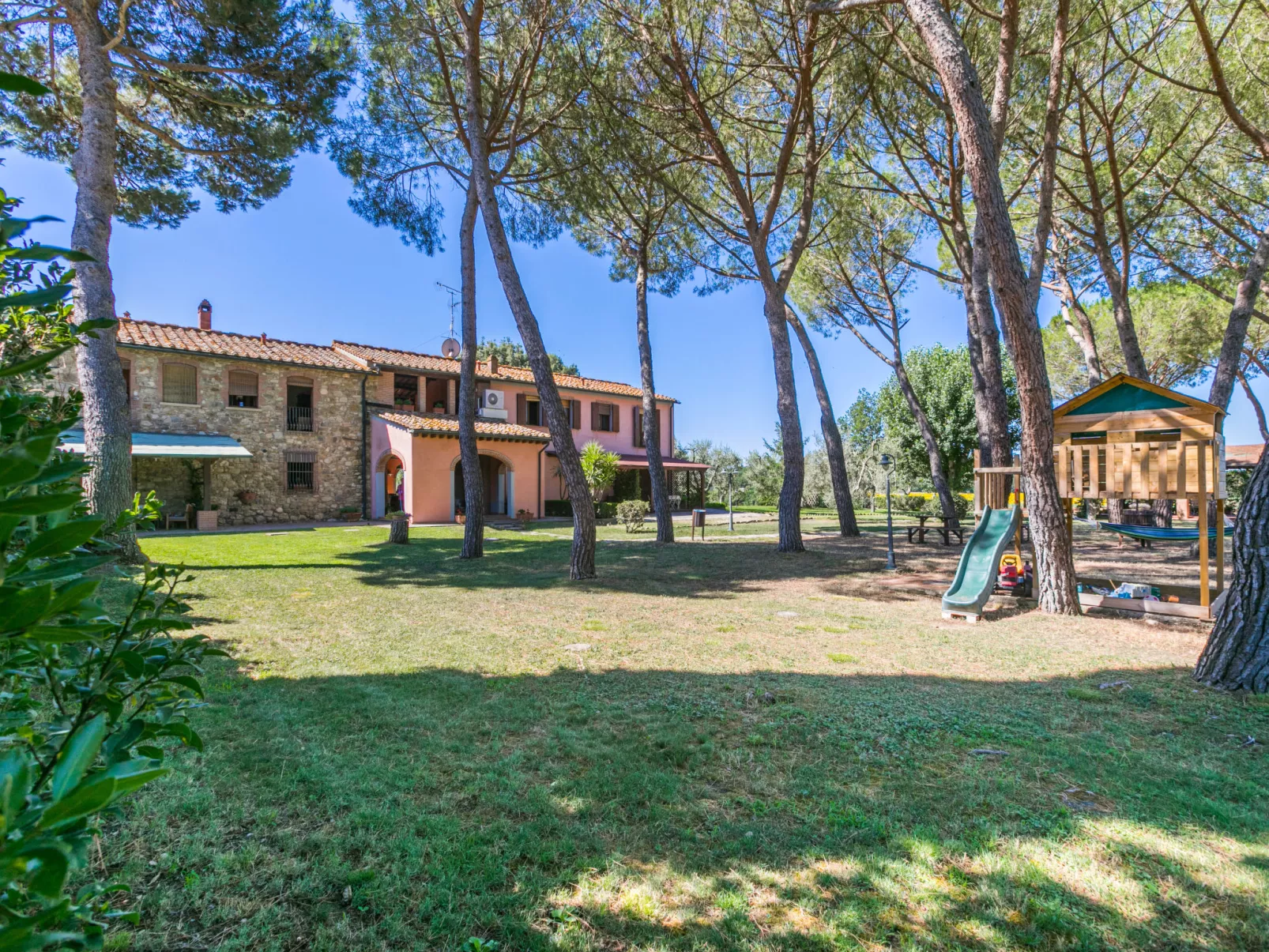 Rossogiallo - Buiten