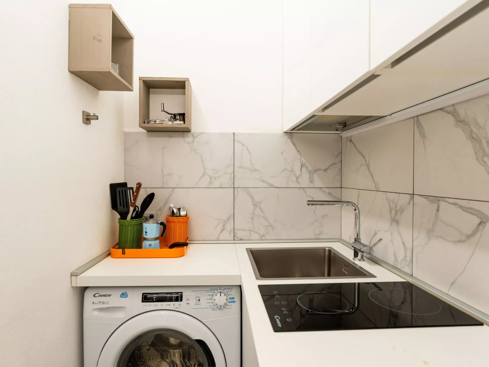 Terrazza con glicine - Binnen