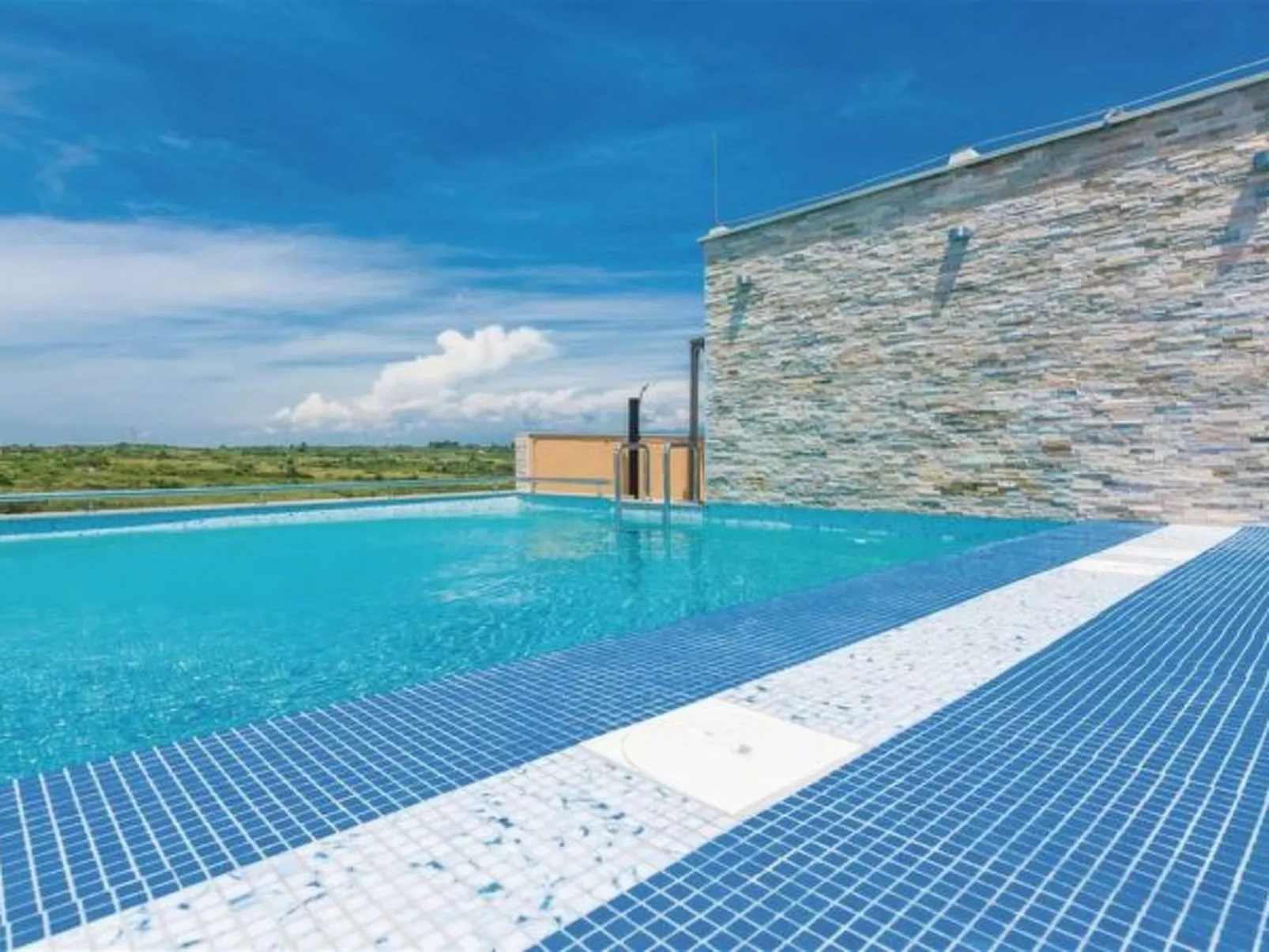 Villa Panorama with rooftop pool - Image-tags.info