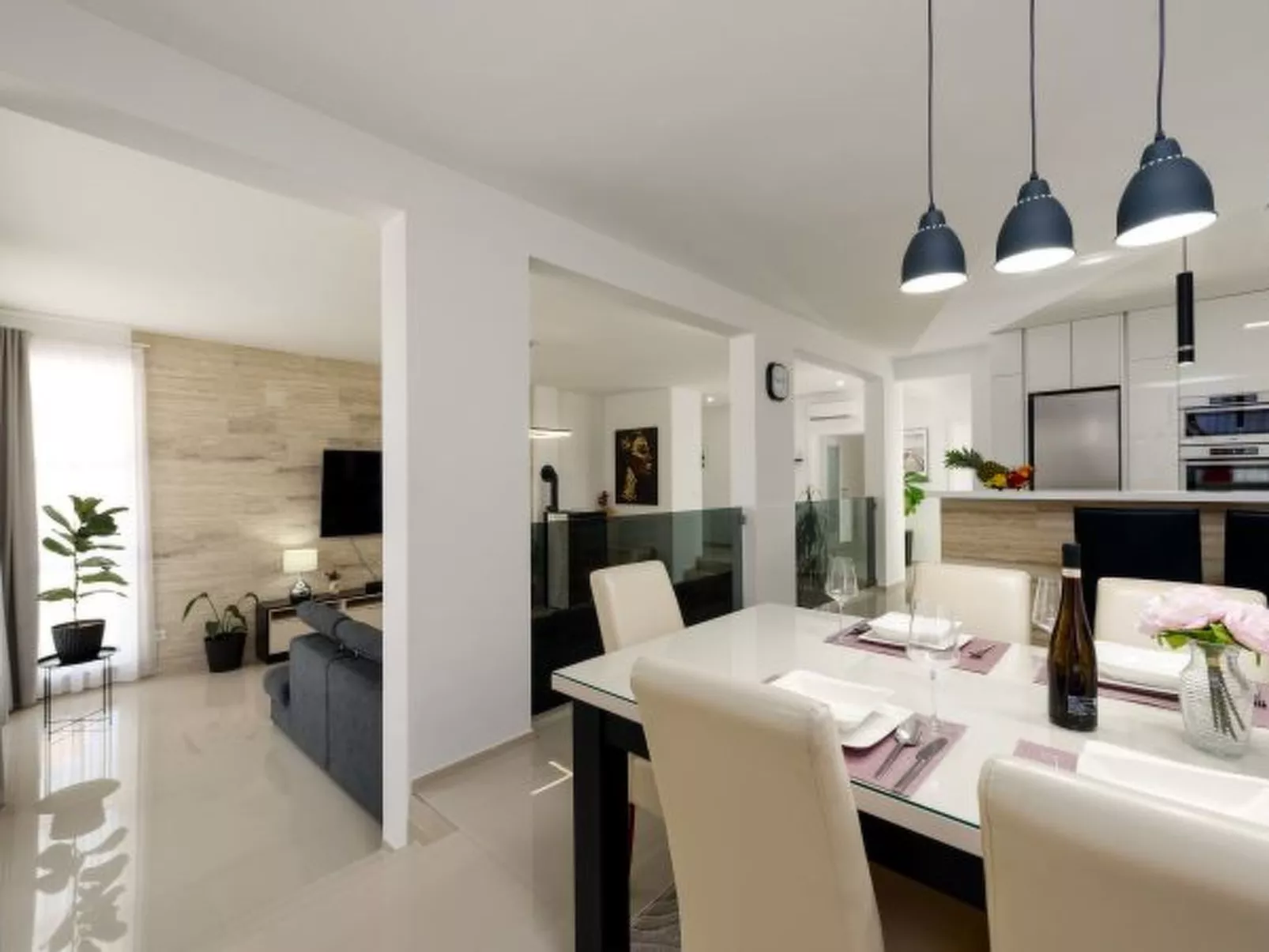 Villa Miranda with pool - Image-tags.info